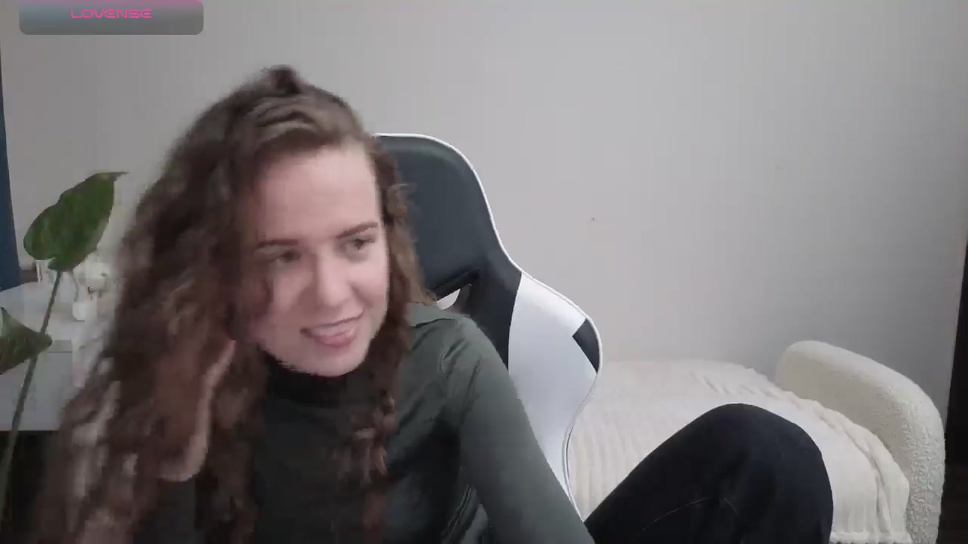 Gallery image thumbnail from BlueFlowerr's myfreecams stream on, 10/28/2025, 20:57 image 14 of 20