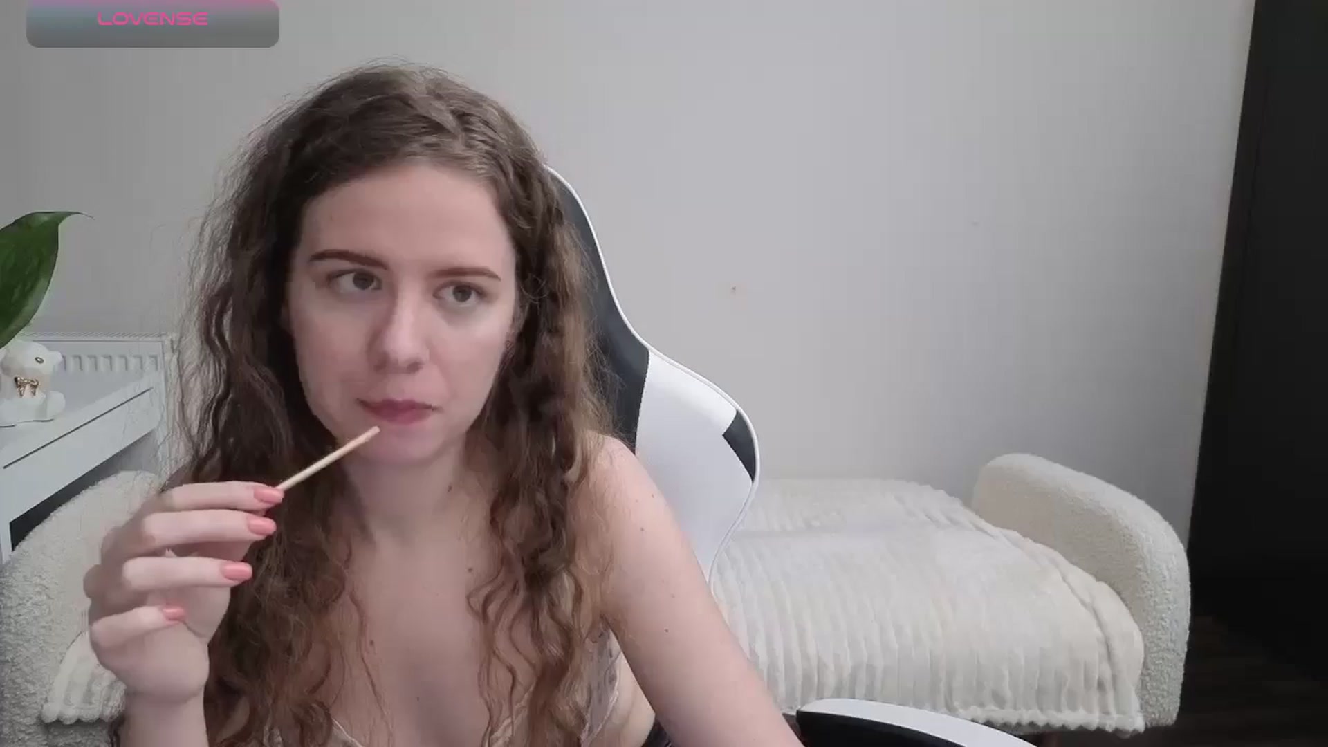 Gallery image thumbnail from BlueFlowerr's myfreecams stream on, 10/28/2025, 22:34 image 9 of 20