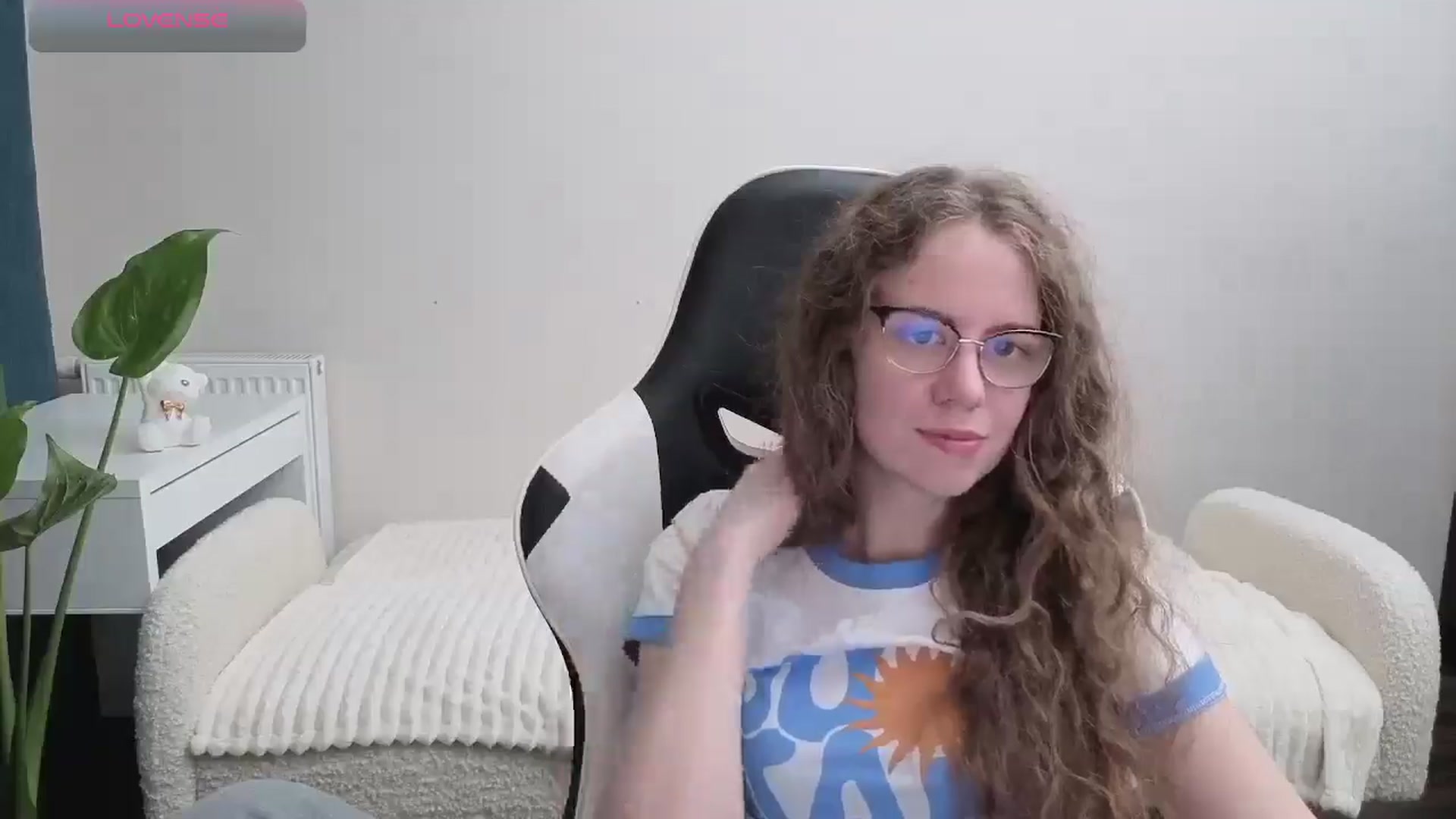 Gallery image thumbnail from BlueFlowerr's myfreecams stream on, 10/29/2025, 19:13 image 10 of 20