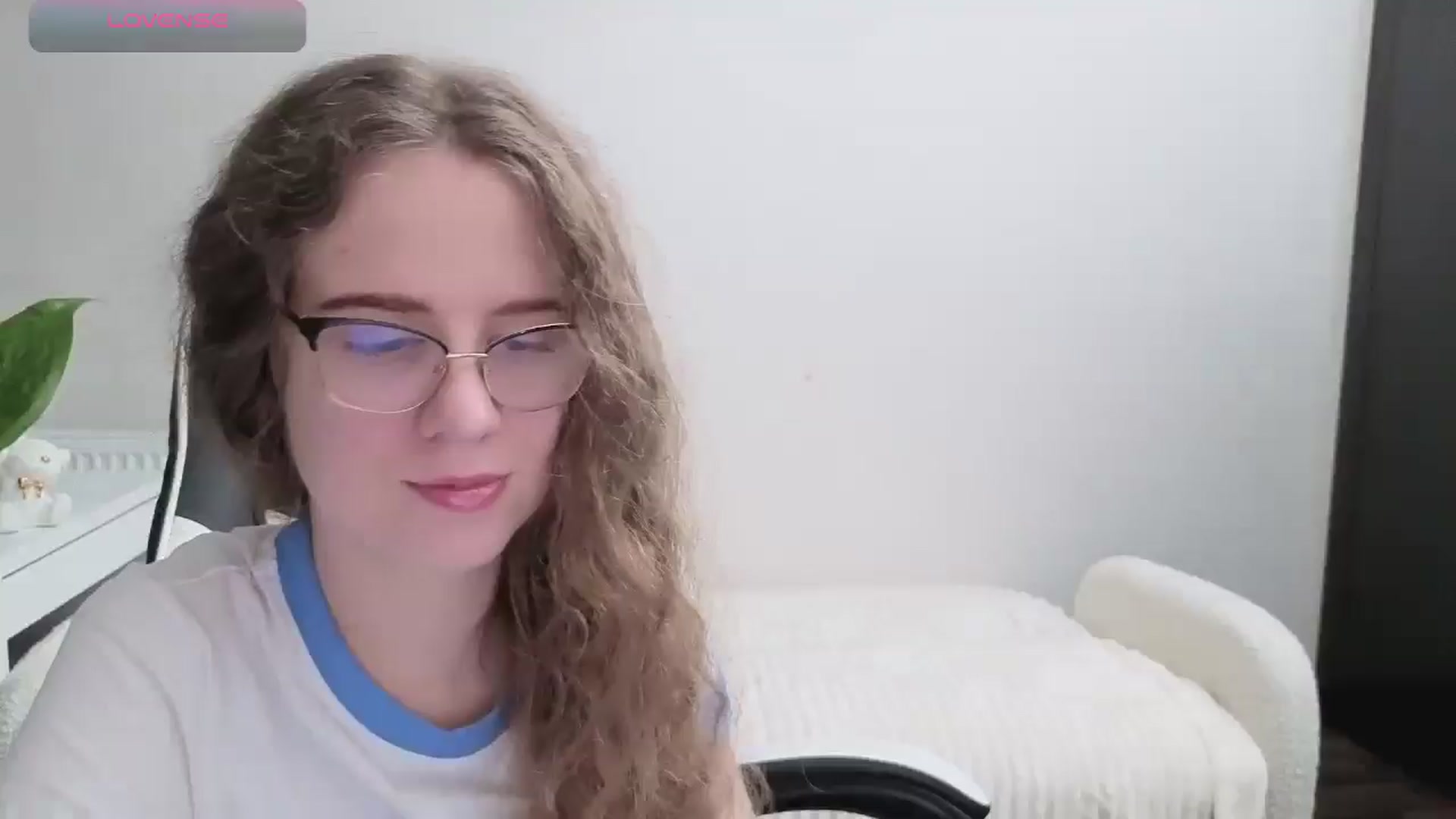 Gallery image thumbnail from BlueFlowerr's myfreecams stream on, 10/29/2025, 19:13 image 1 of 20
