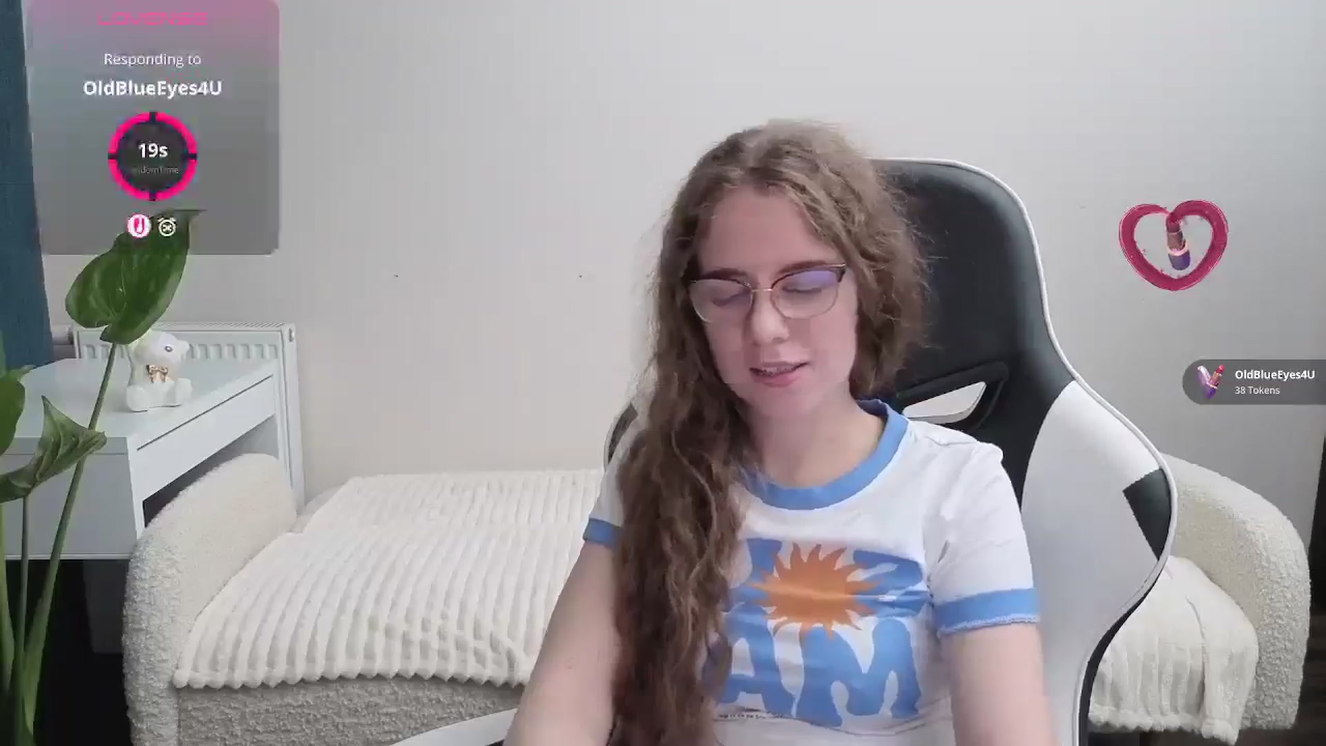 Gallery image thumbnail from BlueFlowerr's myfreecams stream on, 10/29/2025, 19:13 image 15 of 20