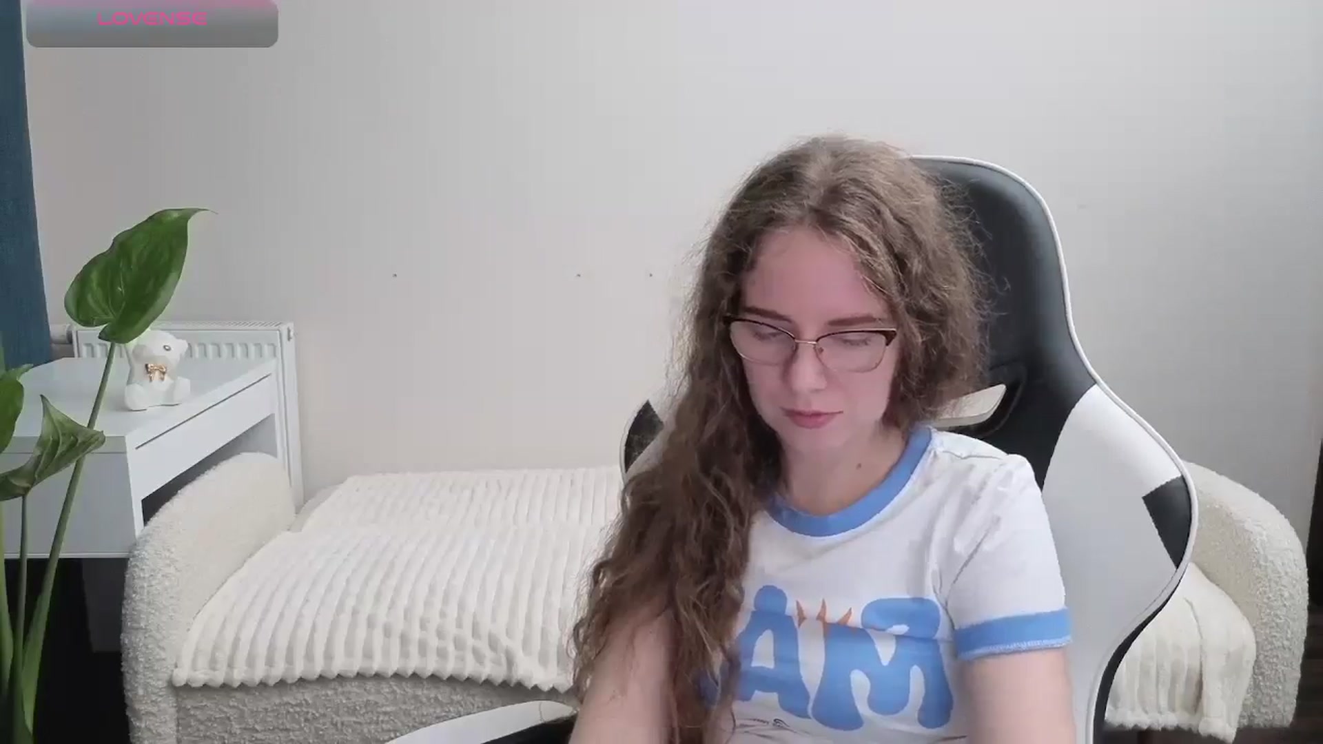 Gallery image thumbnail from BlueFlowerr's myfreecams stream on, 10/29/2025, 19:13 image 18 of 20