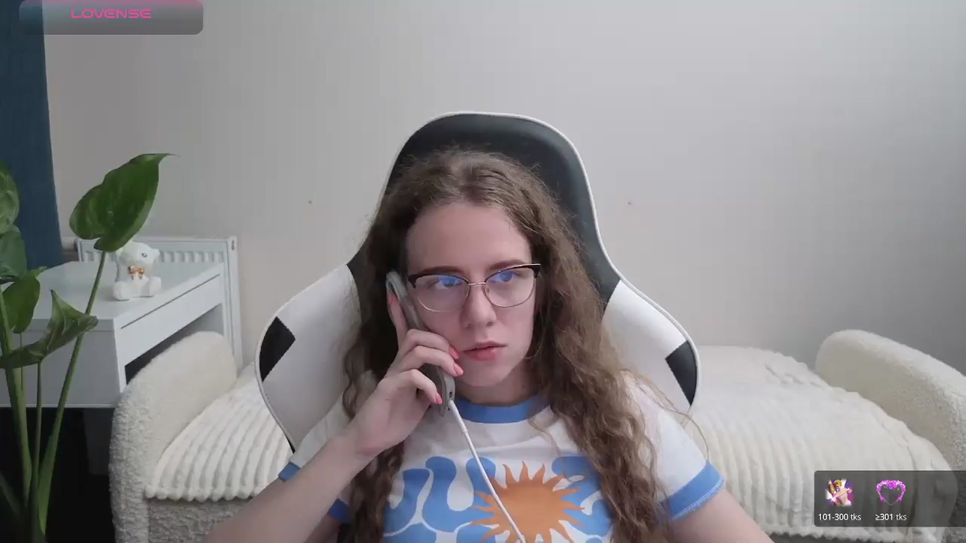 Gallery image thumbnail from BlueFlowerr's myfreecams stream on, 10/29/2025, 21:05 image 15 of 20