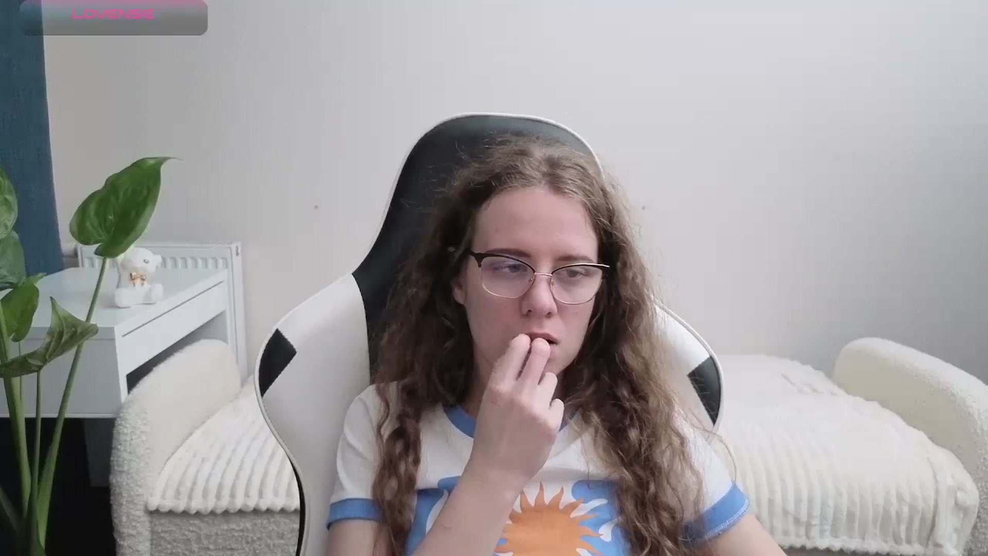 Gallery image thumbnail from BlueFlowerr's myfreecams stream on, 10/29/2025, 21:05 image 13 of 20