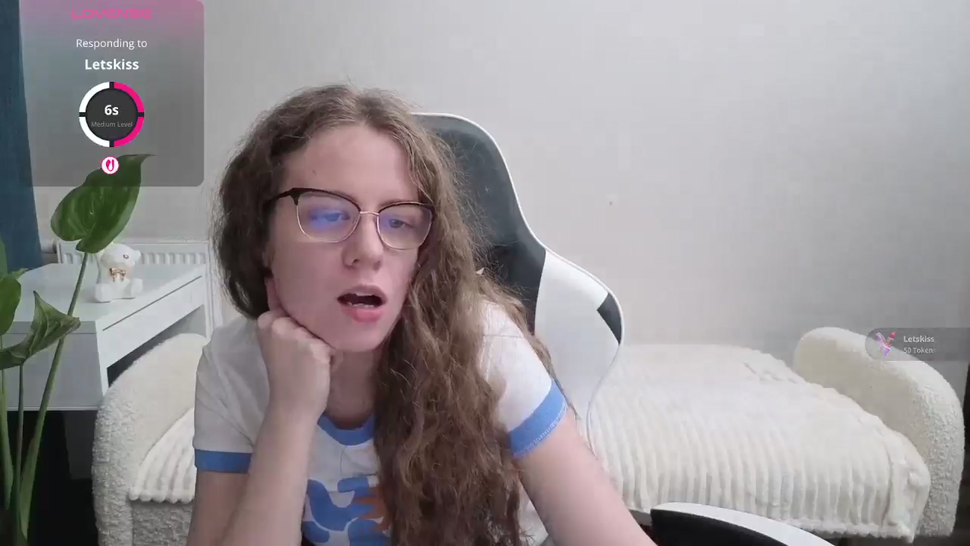 Gallery image thumbnail from BlueFlowerr's myfreecams stream on, 10/29/2025, 21:05 image 6 of 20