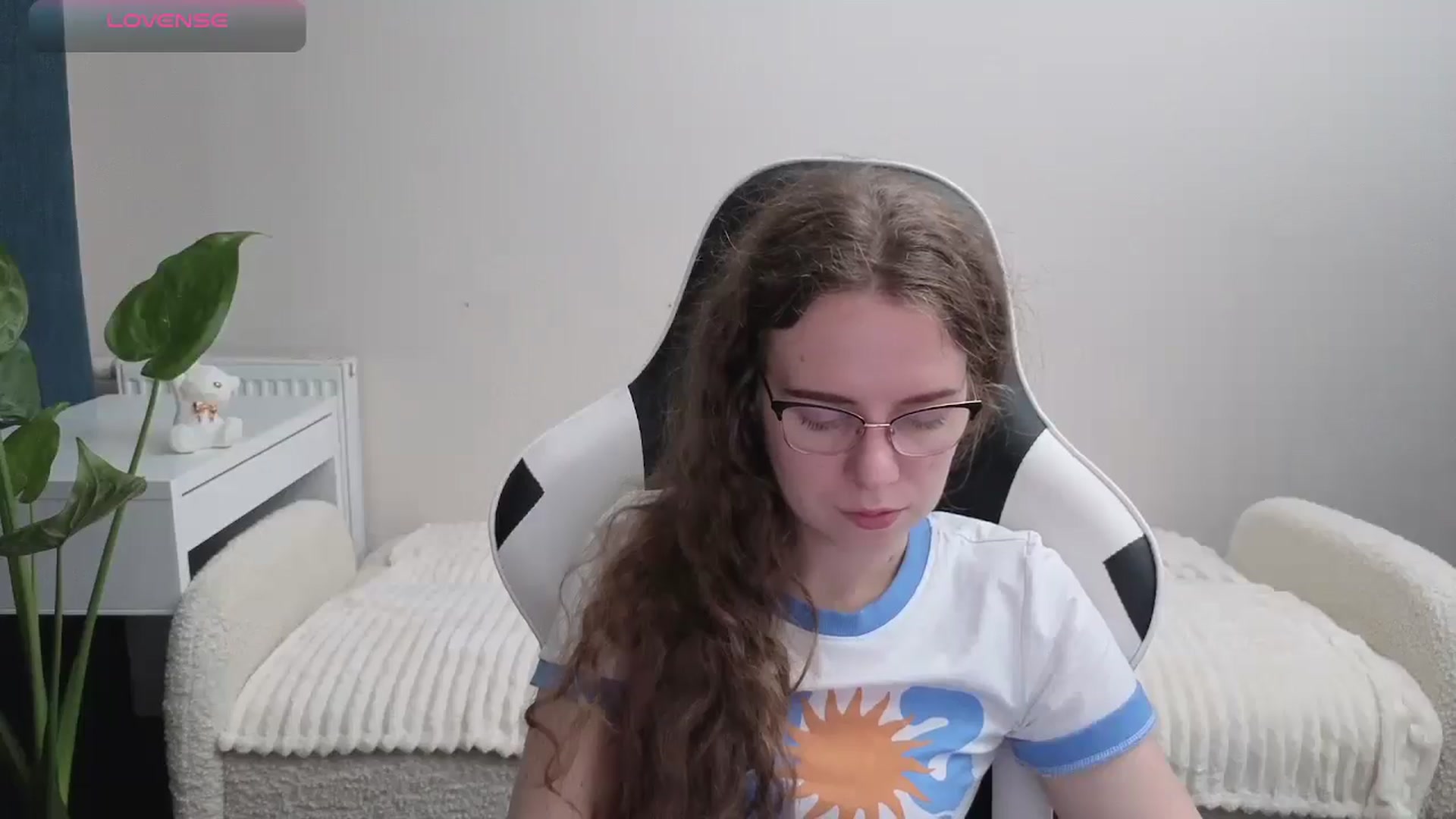 Gallery image thumbnail from BlueFlowerr's myfreecams stream on, 10/29/2025, 21:05 image 17 of 20