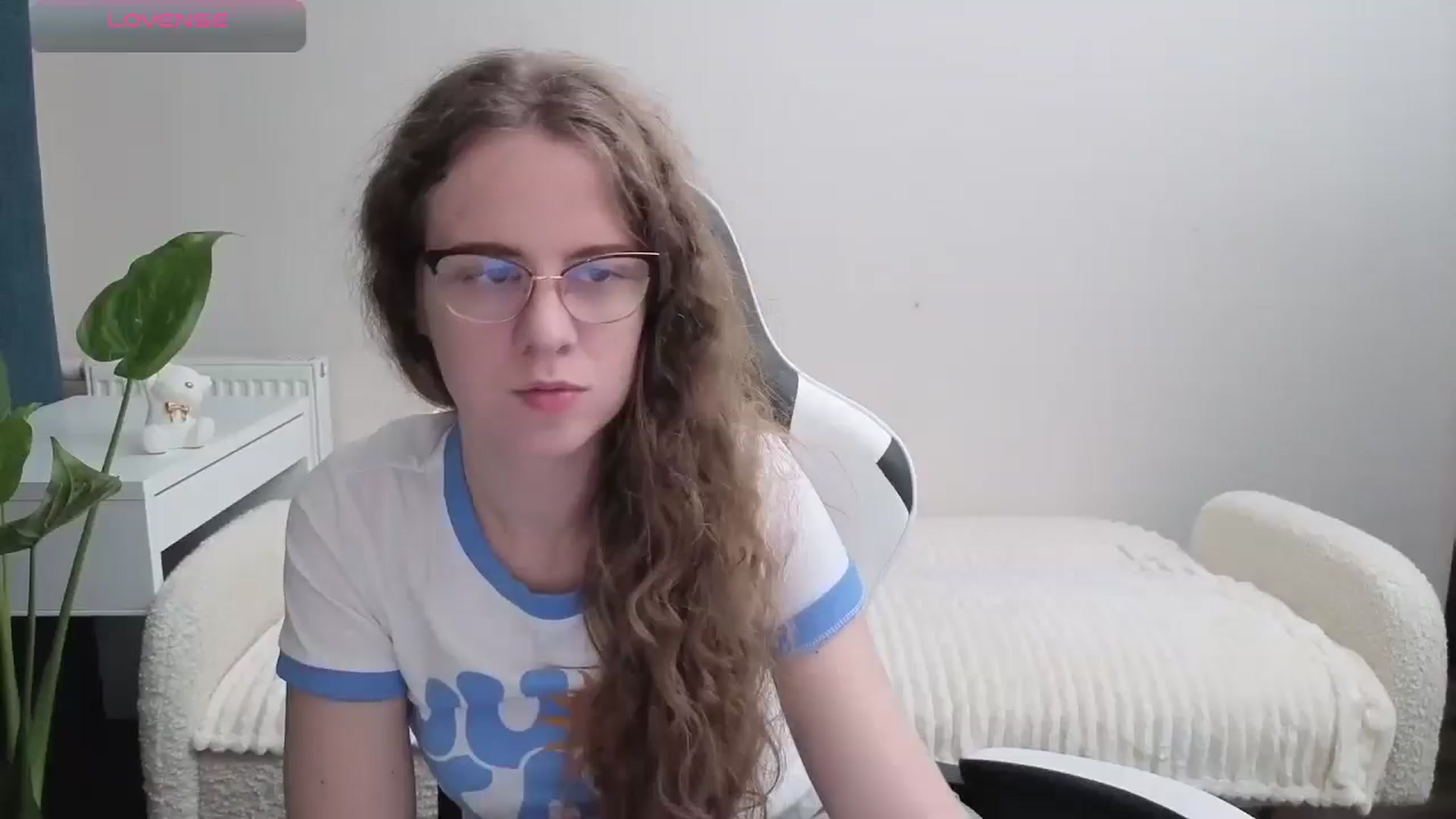 Gallery image thumbnail from BlueFlowerr's myfreecams stream on, 10/29/2025, 21:05 image 1 of 20