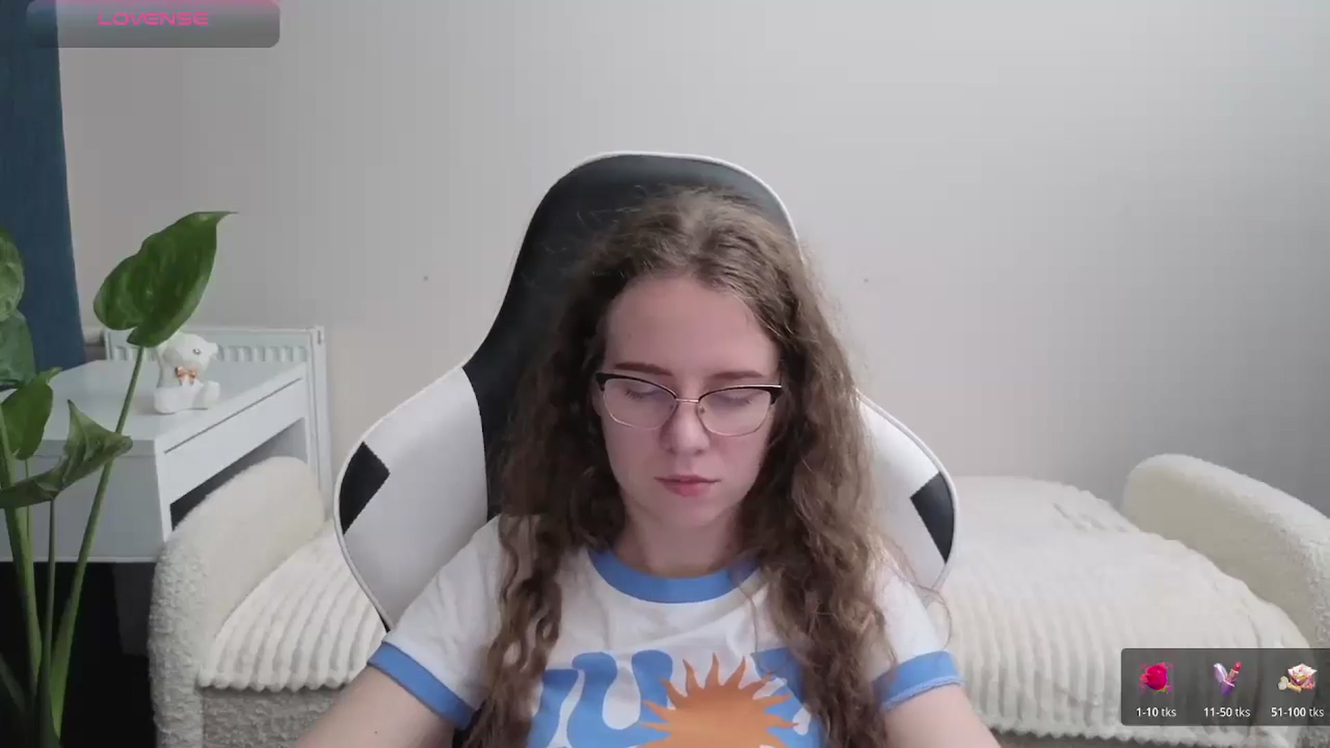 Gallery image thumbnail from BlueFlowerr's myfreecams stream on, 10/29/2025, 21:05 image 14 of 20