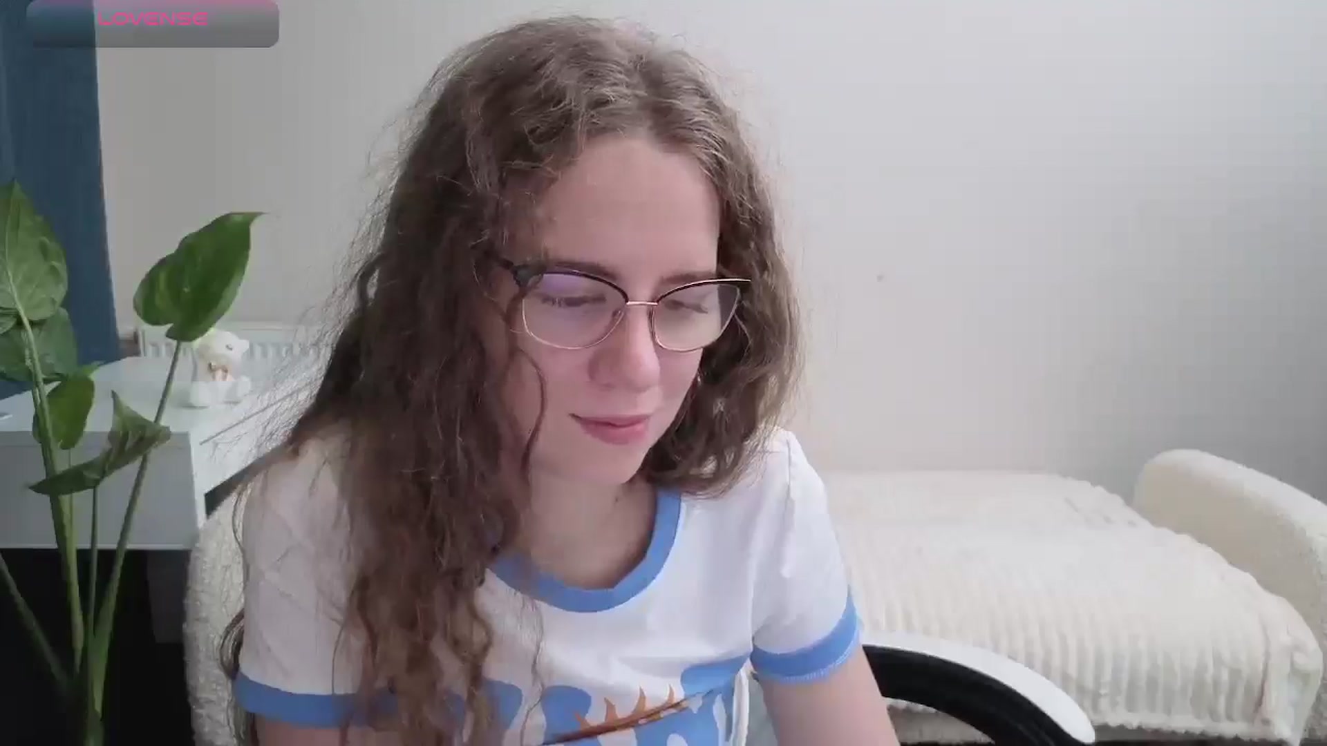 Gallery image thumbnail from BlueFlowerr's myfreecams stream on, 10/29/2025, 21:44 image 18 of 20