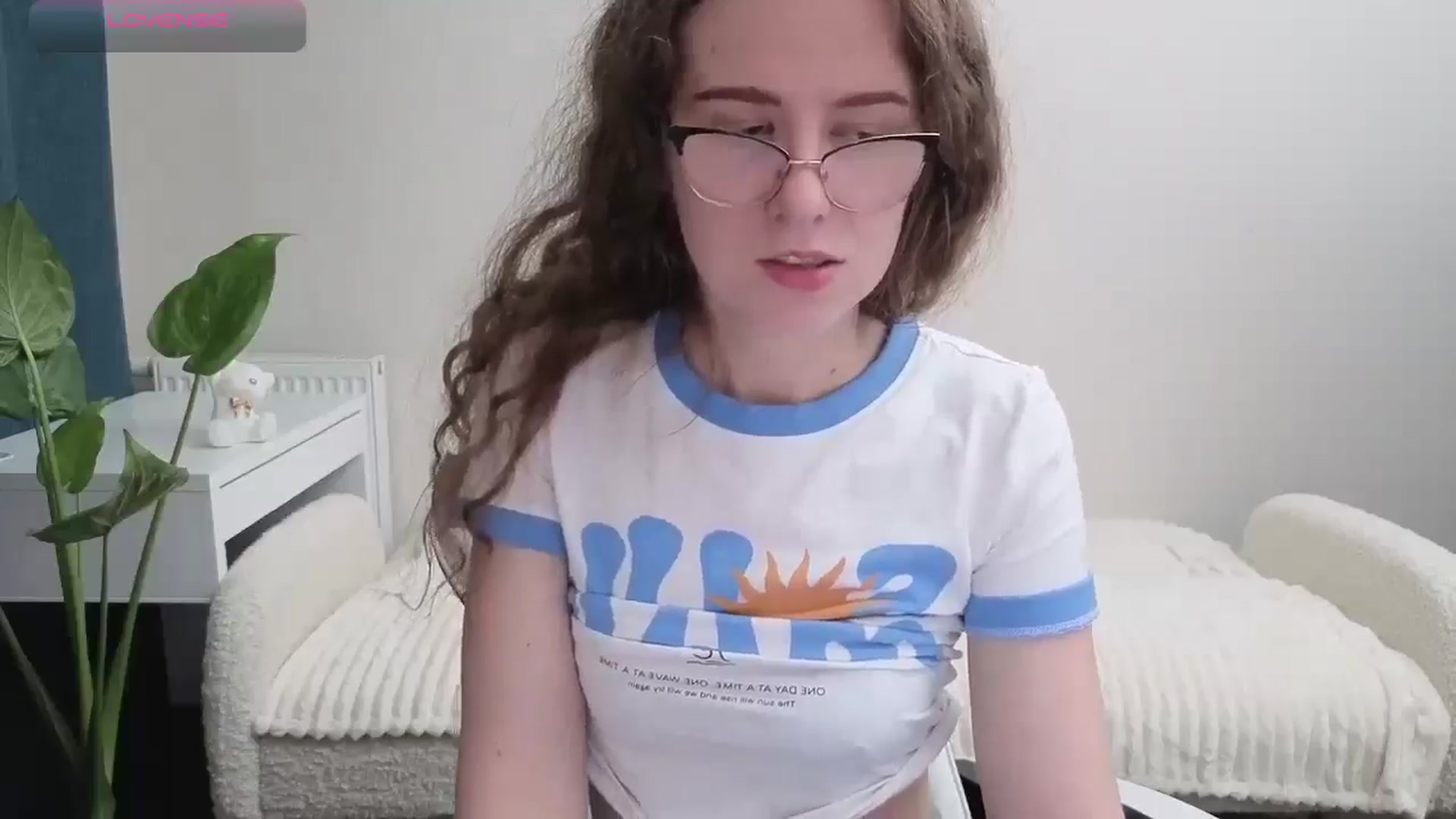 Gallery image thumbnail from BlueFlowerr's myfreecams stream on, 10/29/2025, 21:44 image 7 of 20
