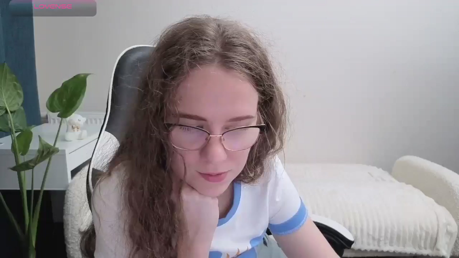 Gallery image thumbnail from BlueFlowerr's myfreecams stream on, 10/29/2025, 21:44 image 20 of 20