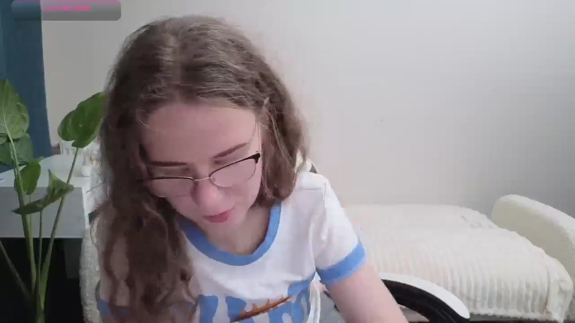 Gallery image thumbnail from BlueFlowerr's myfreecams stream on, 10/29/2025, 21:44 image 19 of 20