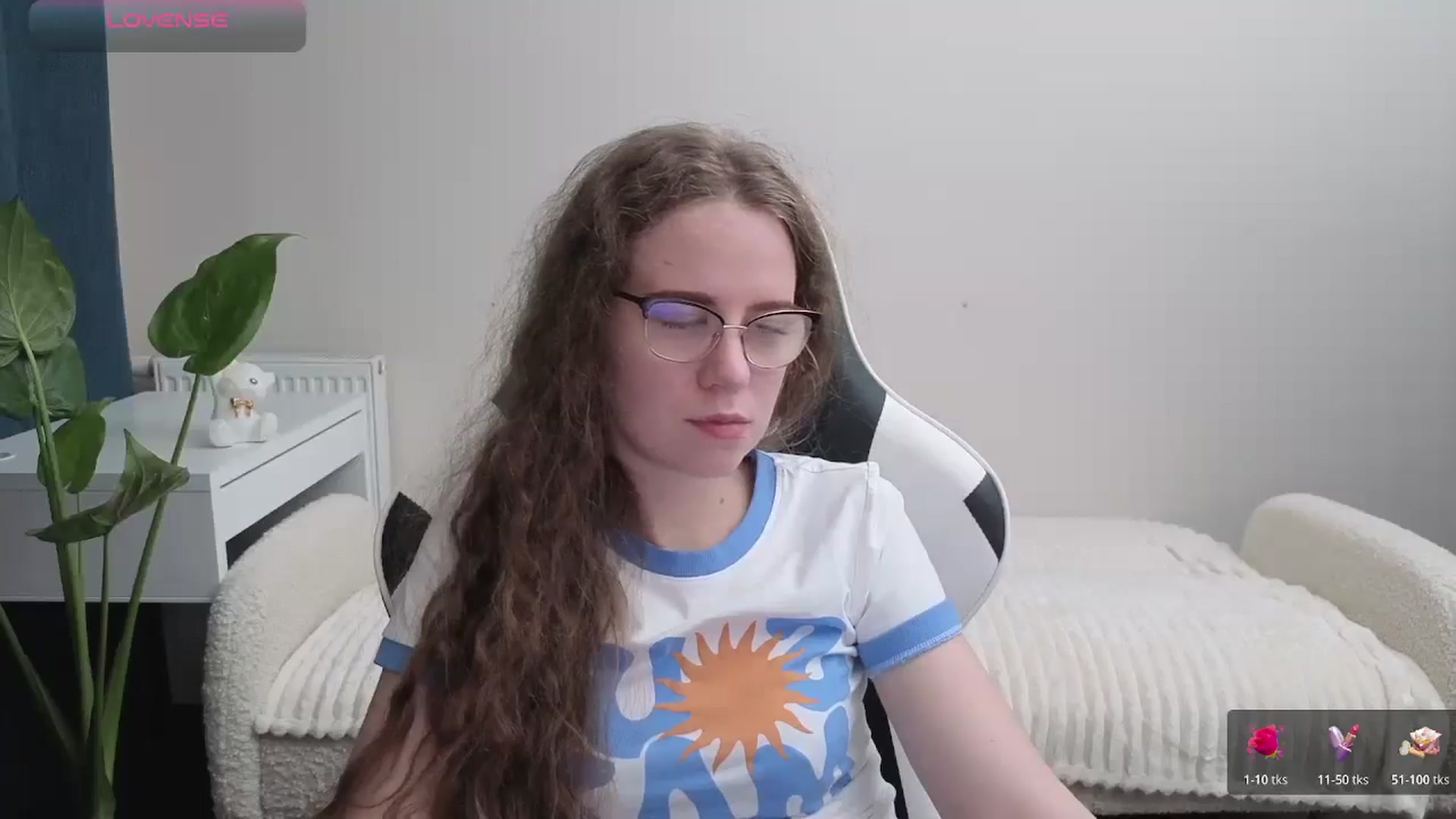 Gallery image thumbnail from BlueFlowerr's myfreecams stream on, 10/29/2025, 21:44 image 3 of 20