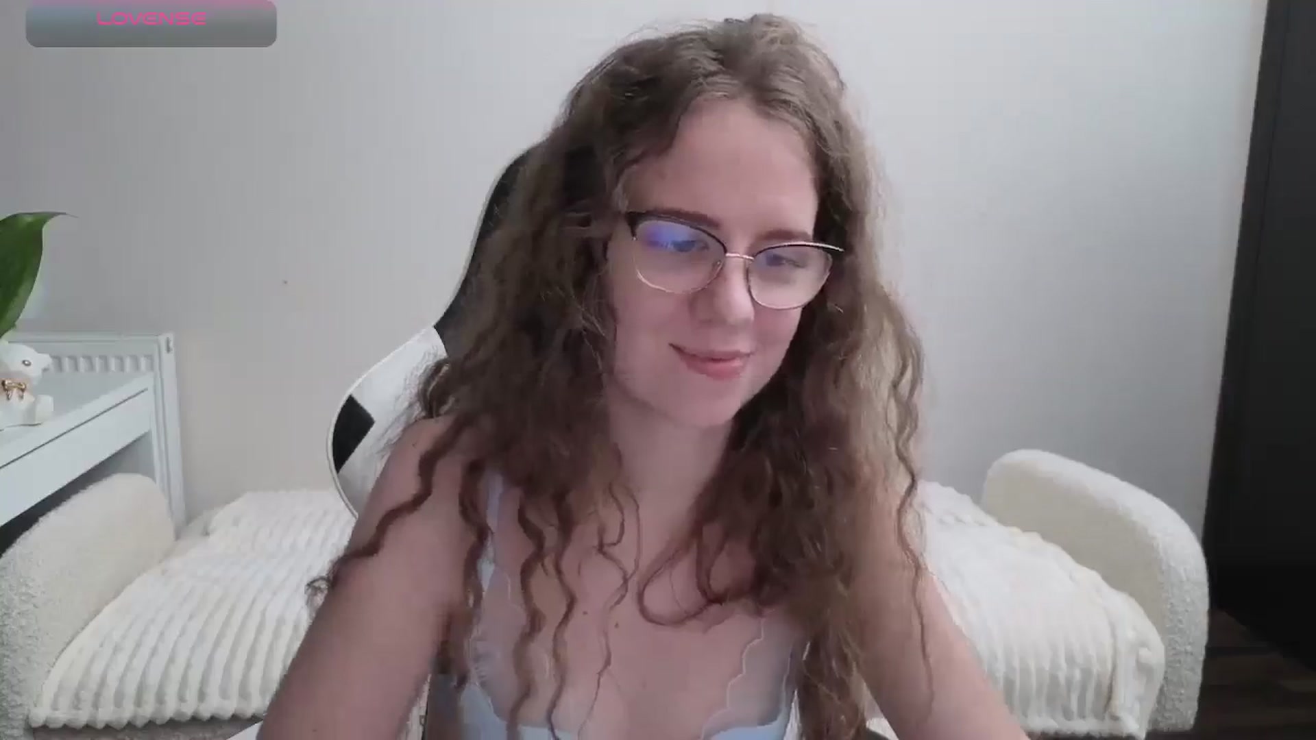 Gallery image thumbnail from BlueFlowerr's myfreecams stream on, 10/30/2025, 01:49 image 17 of 20
