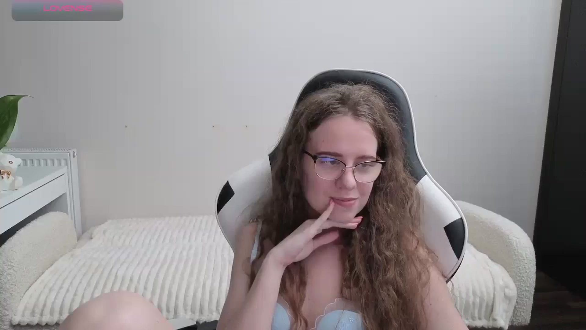 Gallery image thumbnail from BlueFlowerr's myfreecams stream on, 10/30/2025, 01:49 image 20 of 20