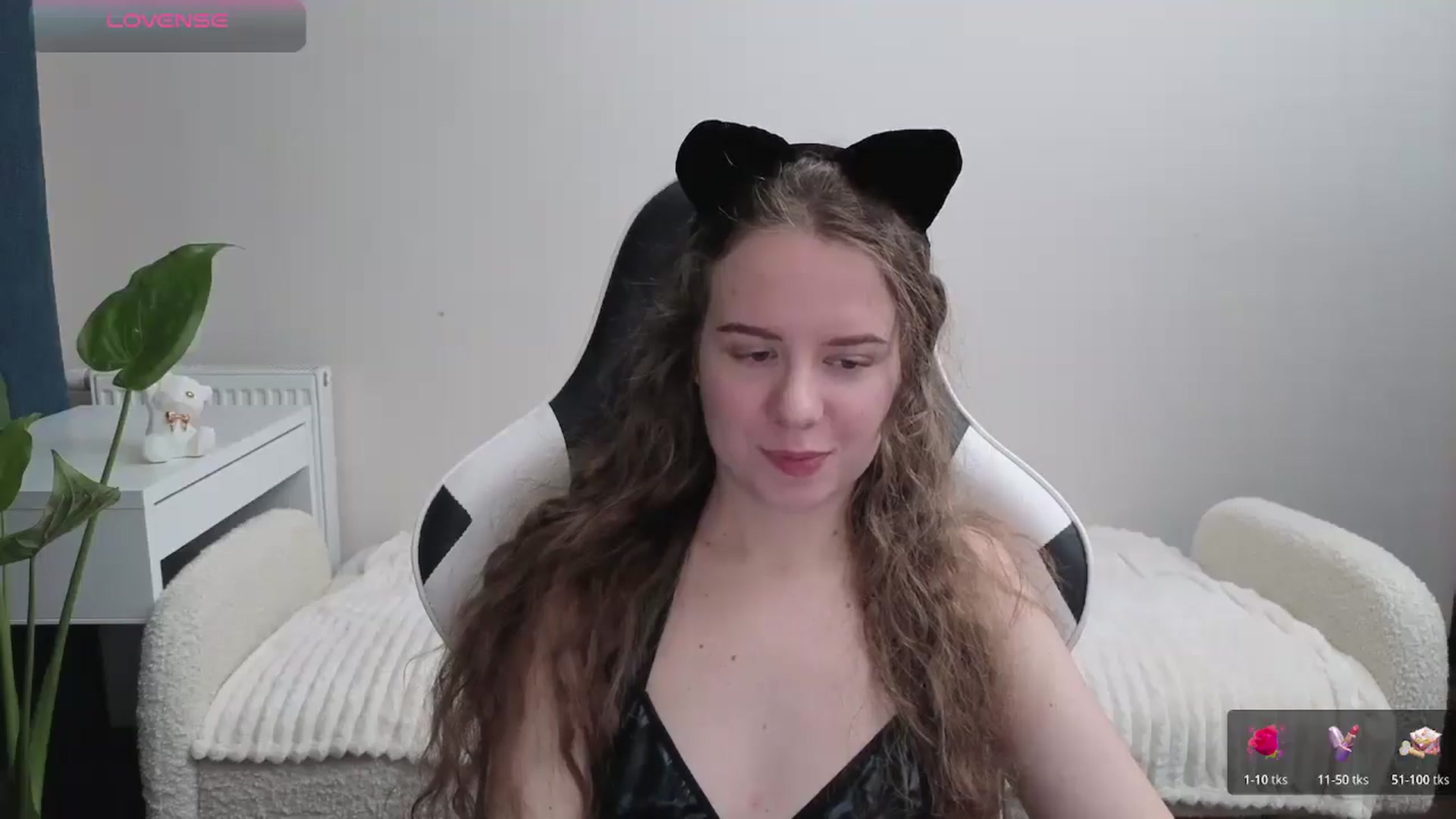 Gallery image thumbnail from BlueFlowerr's myfreecams stream on, 10/30/2025, 17:23 image 5 of 20