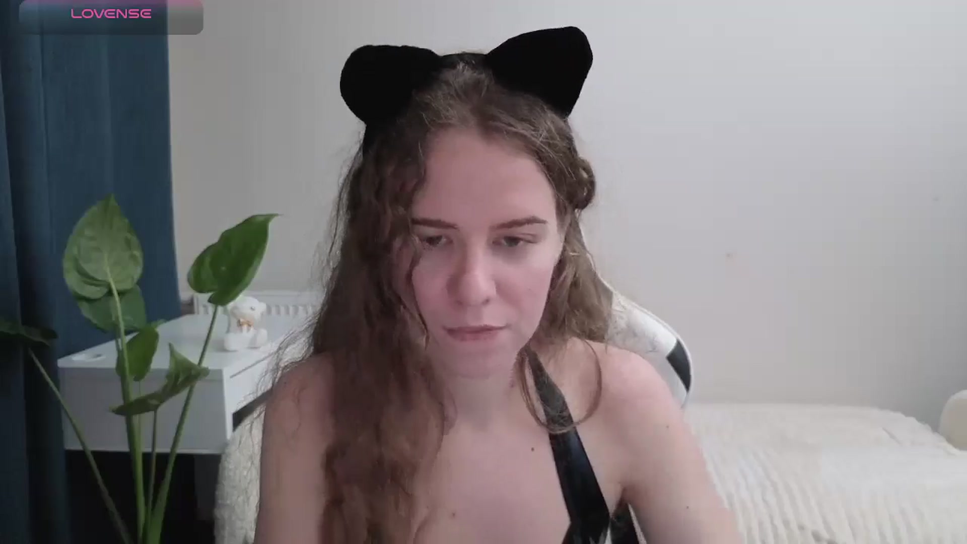 Gallery image thumbnail from BlueFlowerr's myfreecams stream on, 10/30/2025, 19:50 image 14 of 20
