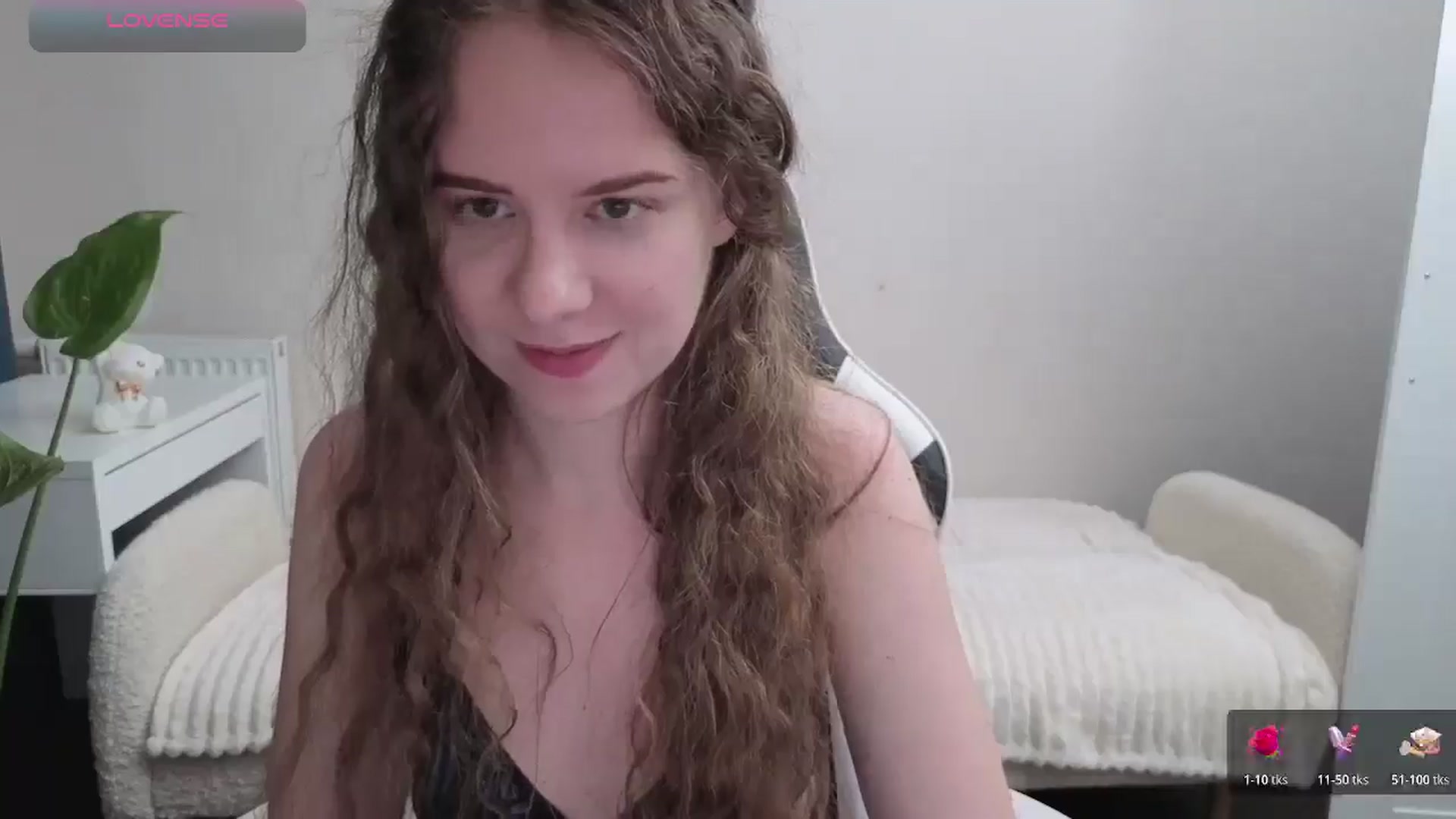 Gallery image thumbnail from BlueFlowerr's myfreecams stream on, 10/30/2025, 20:53 image 14 of 20