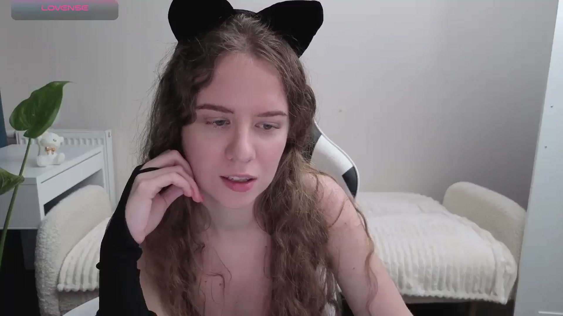 Gallery image thumbnail from BlueFlowerr's myfreecams stream on, 10/30/2025, 20:53 image 2 of 20