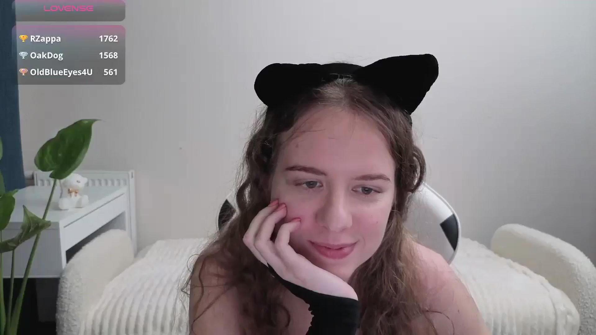 Gallery image thumbnail from BlueFlowerr's myfreecams stream on, 10/31/2025, 24:00 image 5 of 20