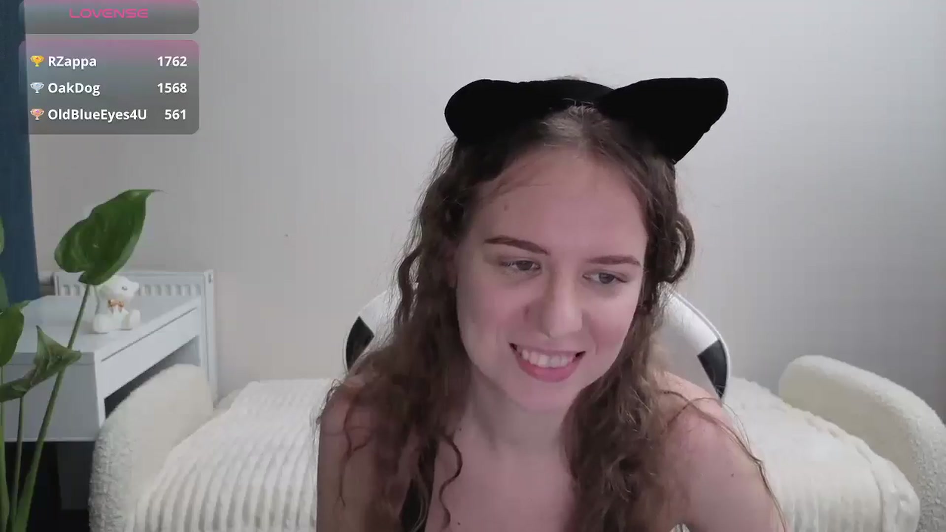 Gallery image thumbnail from BlueFlowerr's myfreecams stream on, 10/31/2025, 24:00 image 3 of 20