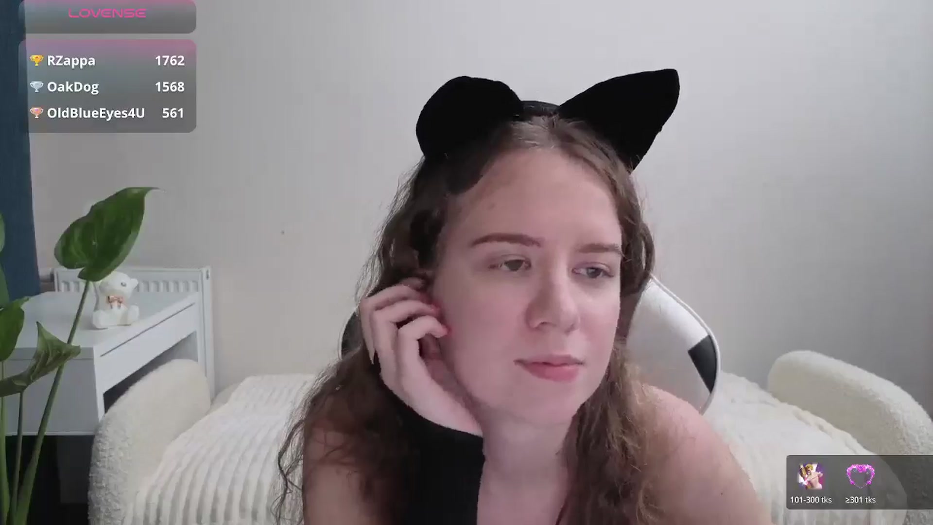 Gallery image thumbnail from BlueFlowerr's myfreecams stream on, 10/31/2025, 24:00 image 7 of 20