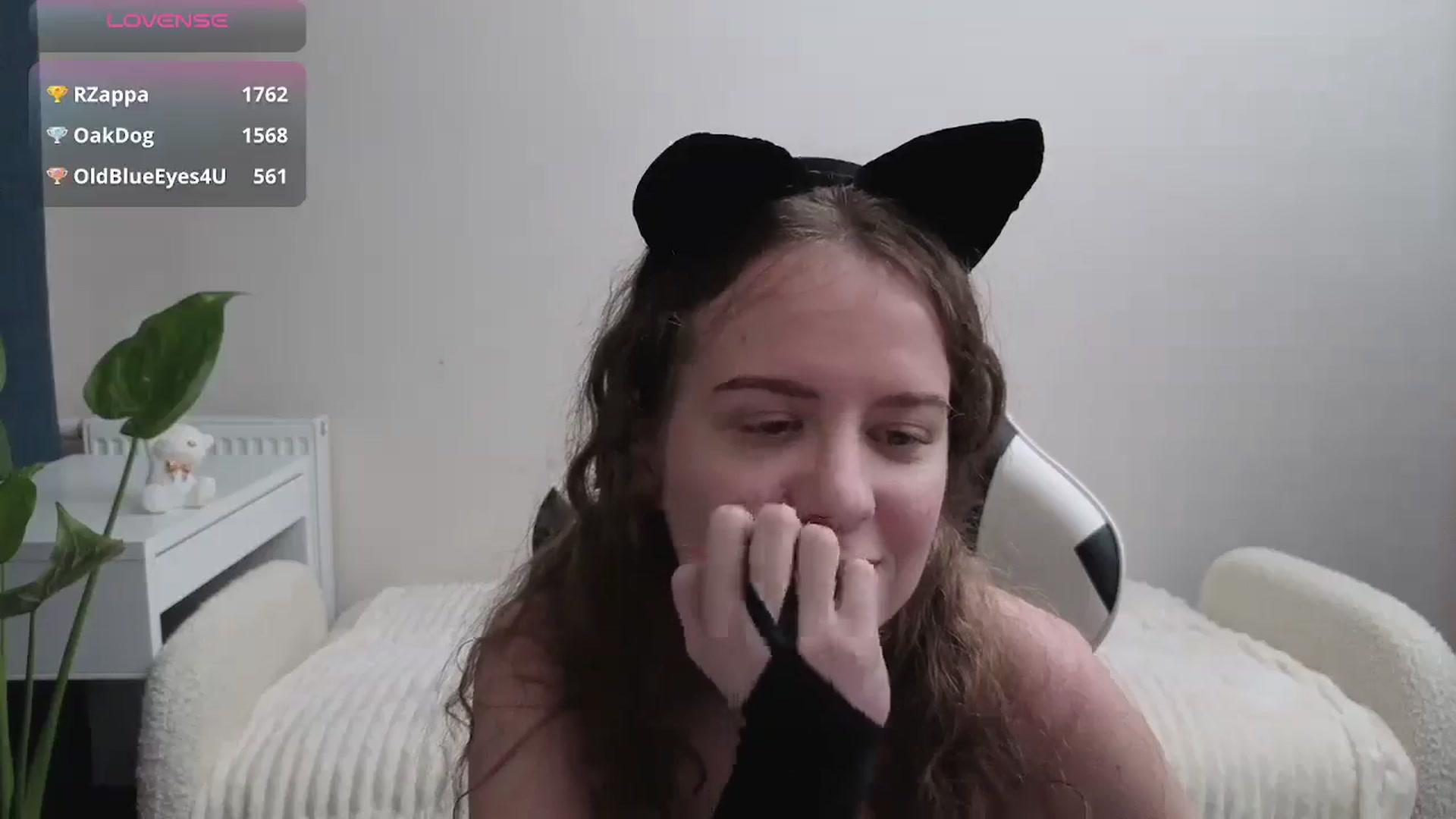 Gallery image thumbnail from BlueFlowerr's myfreecams stream on, 10/31/2025, 24:00 image 6 of 20