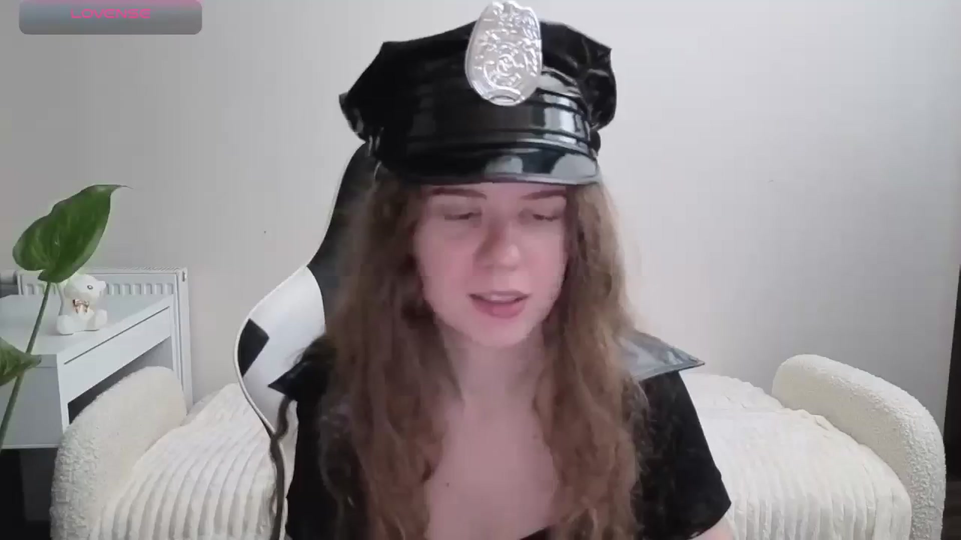 Gallery image thumbnail from BlueFlowerr's myfreecams stream on, 10/31/2025, 17:33 image 7 of 20