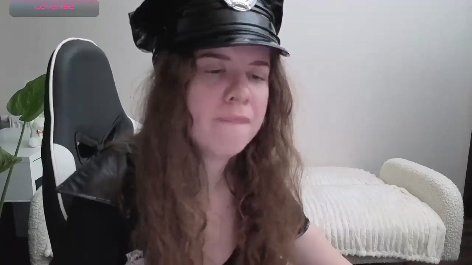 Gallery image thumbnail from BlueFlowerr's myfreecams stream on, 10/31/2025, 17:33 image 15 of 20