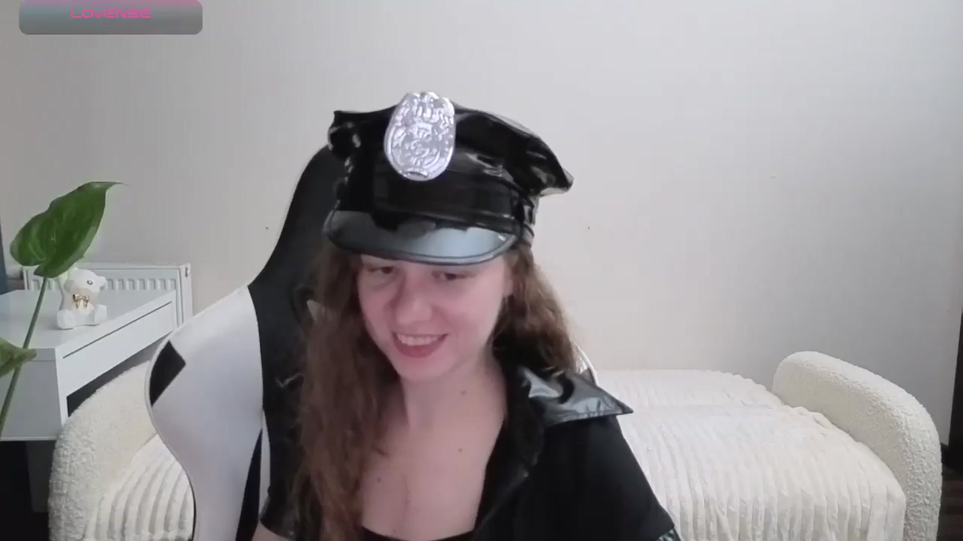 Gallery image thumbnail from BlueFlowerr's myfreecams stream on, 10/31/2025, 19:07 image 17 of 20