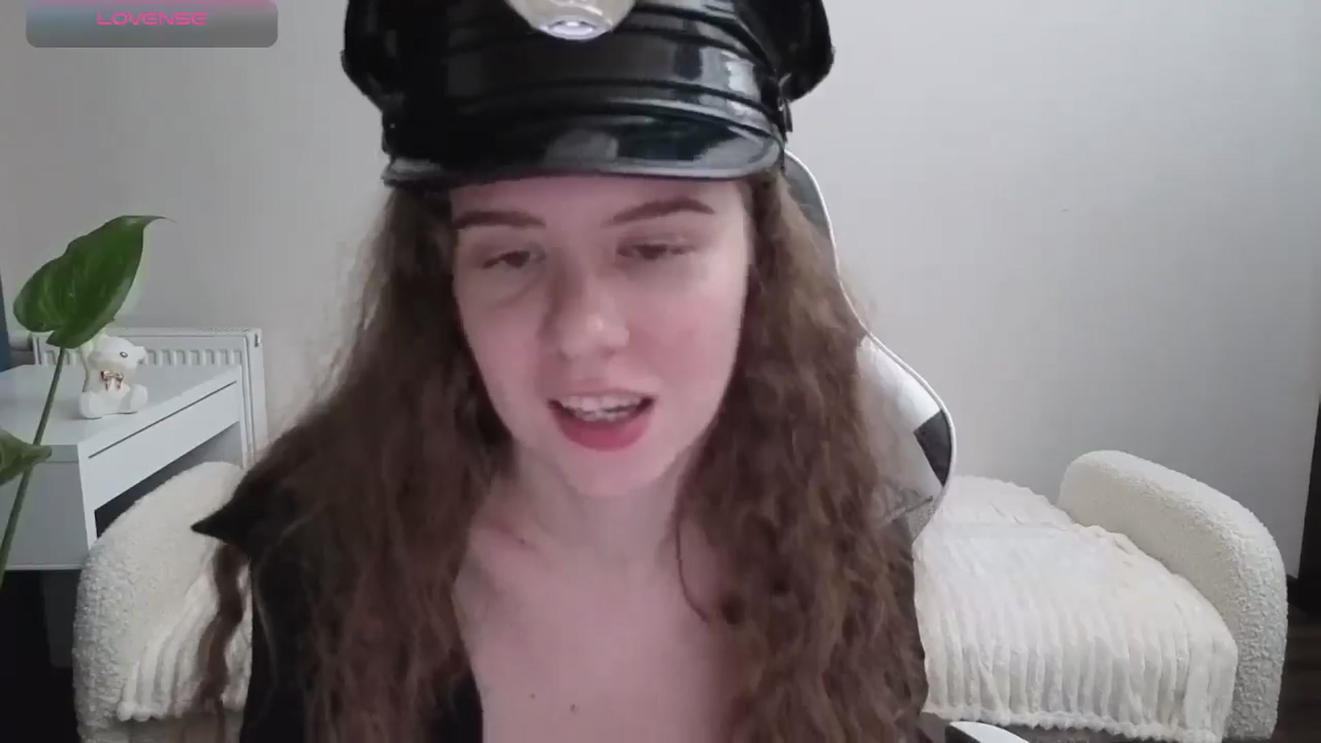 Gallery image thumbnail from BlueFlowerr's myfreecams stream on, 10/31/2025, 19:07 image 4 of 20
