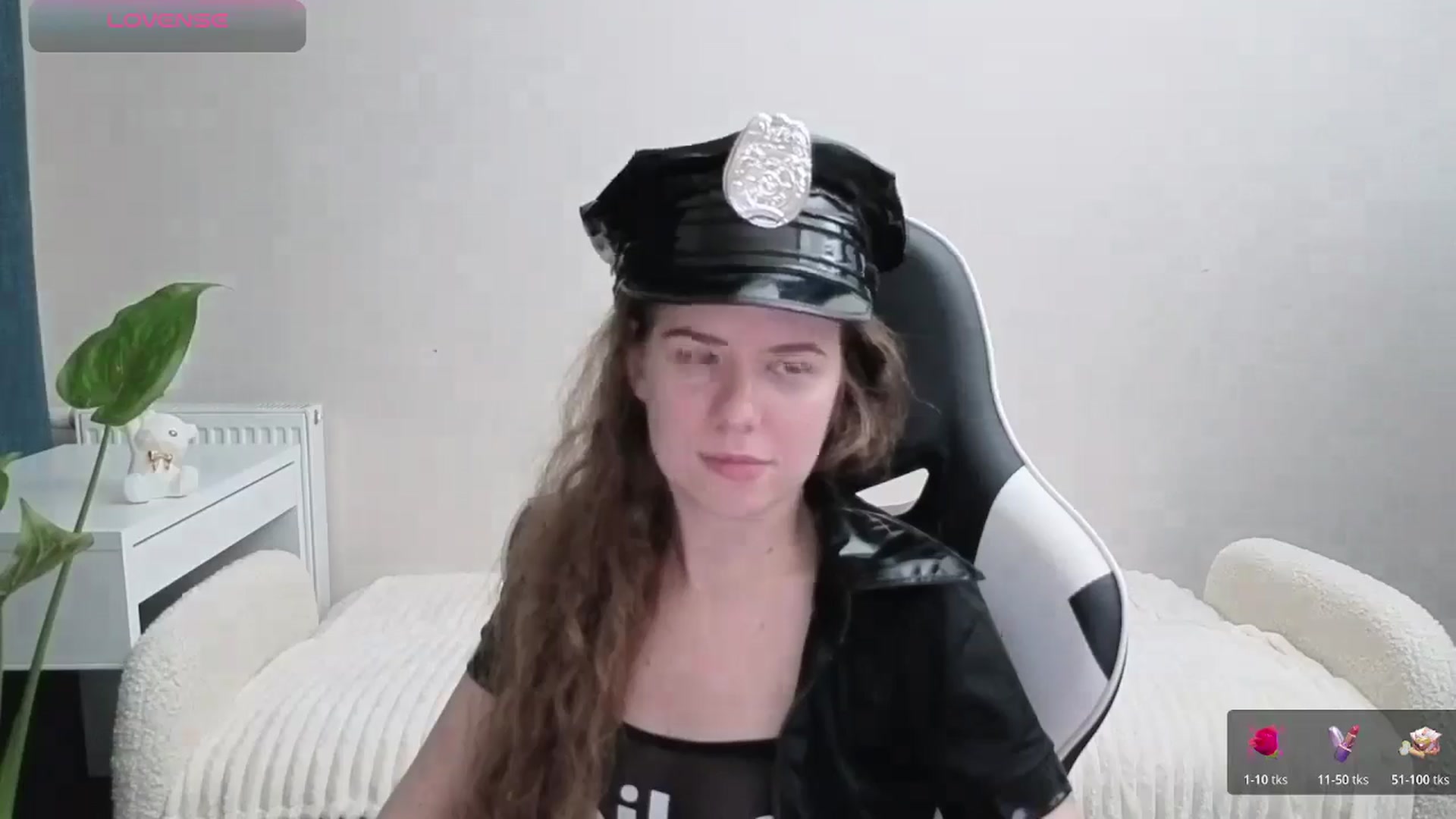 Gallery image thumbnail from BlueFlowerr's myfreecams stream on, 10/31/2025, 21:14 image 20 of 20