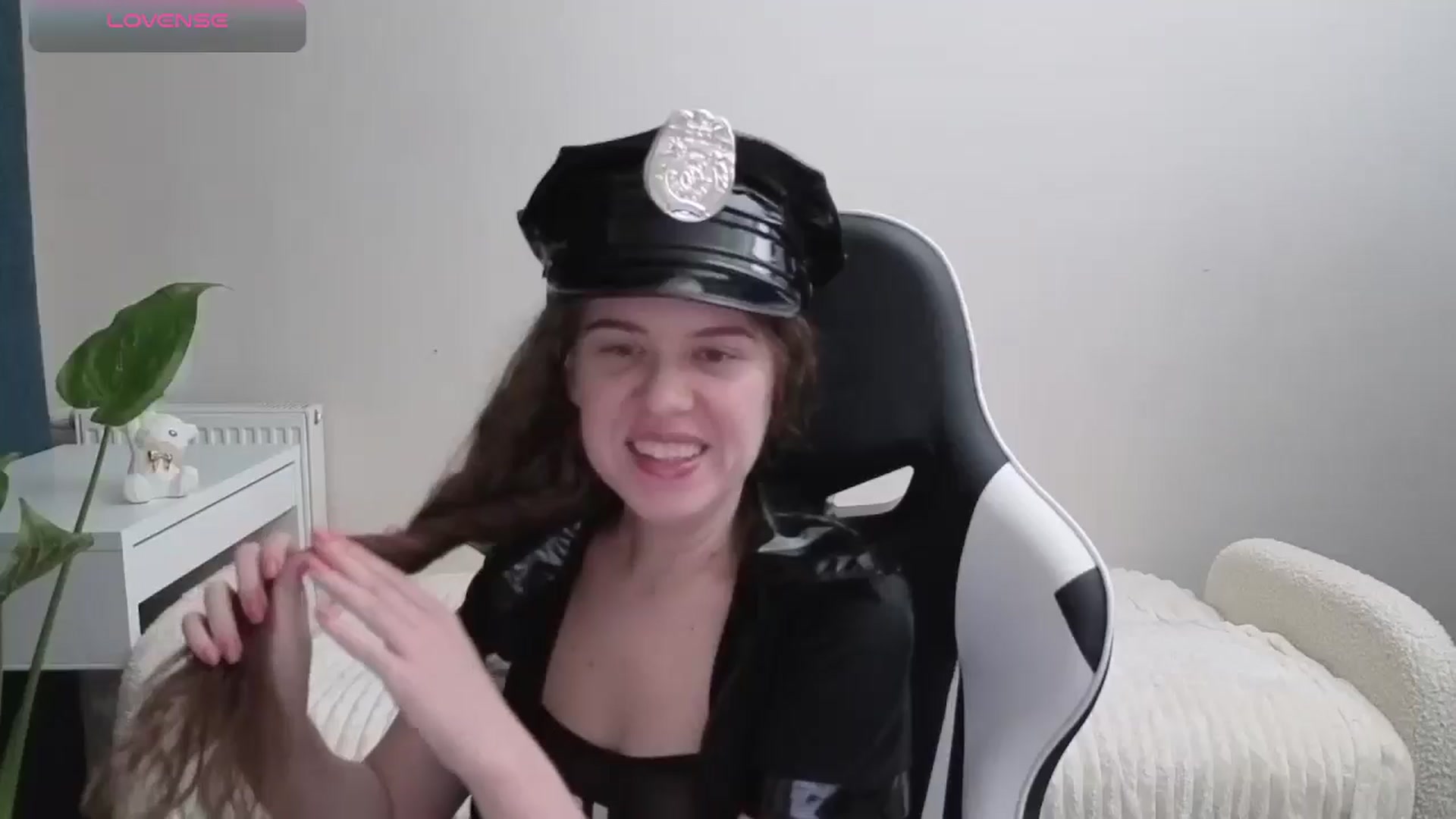 Gallery image thumbnail from BlueFlowerr's myfreecams stream on, 10/31/2025, 21:14 image 1 of 20