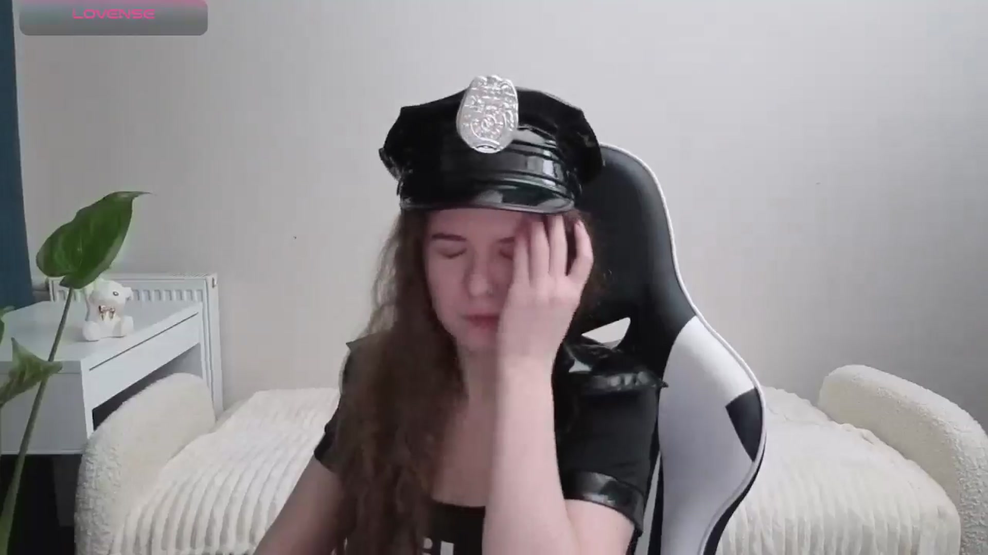 Gallery image thumbnail from BlueFlowerr's myfreecams stream on, 10/31/2025, 21:14 image 13 of 20