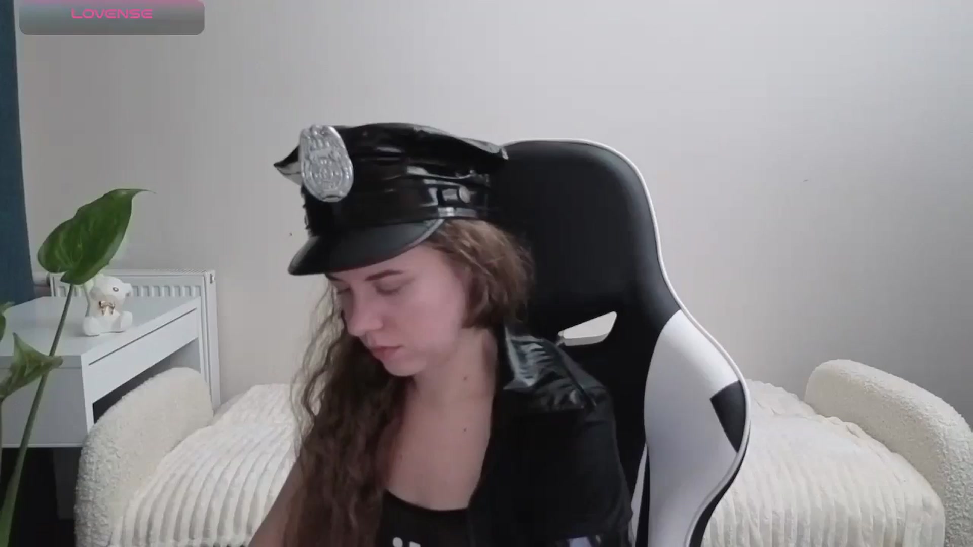 Gallery image thumbnail from BlueFlowerr's myfreecams stream on, 10/31/2025, 21:14 image 19 of 20