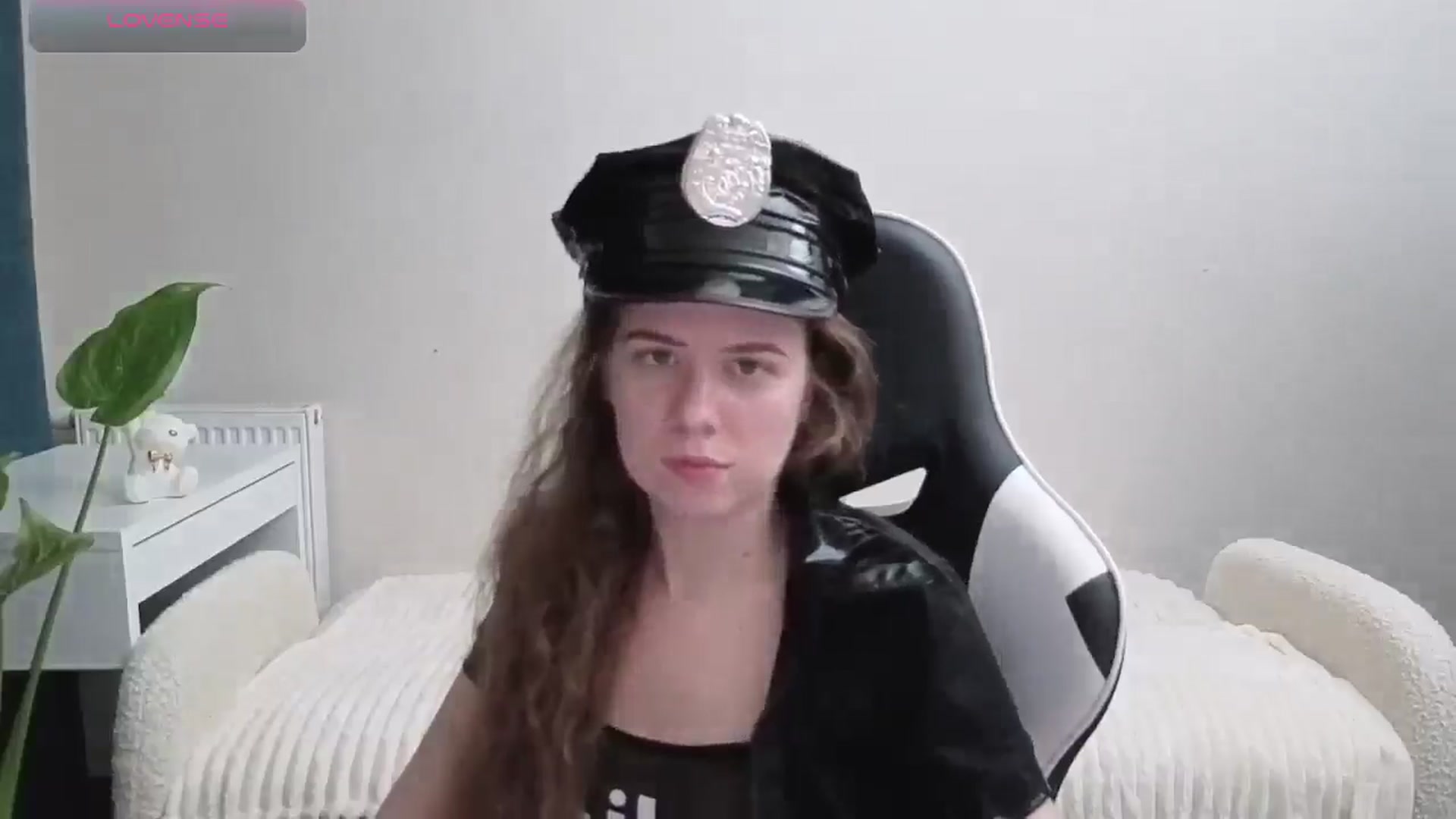 Gallery image thumbnail from BlueFlowerr's myfreecams stream on, 10/31/2025, 21:14 image 18 of 20