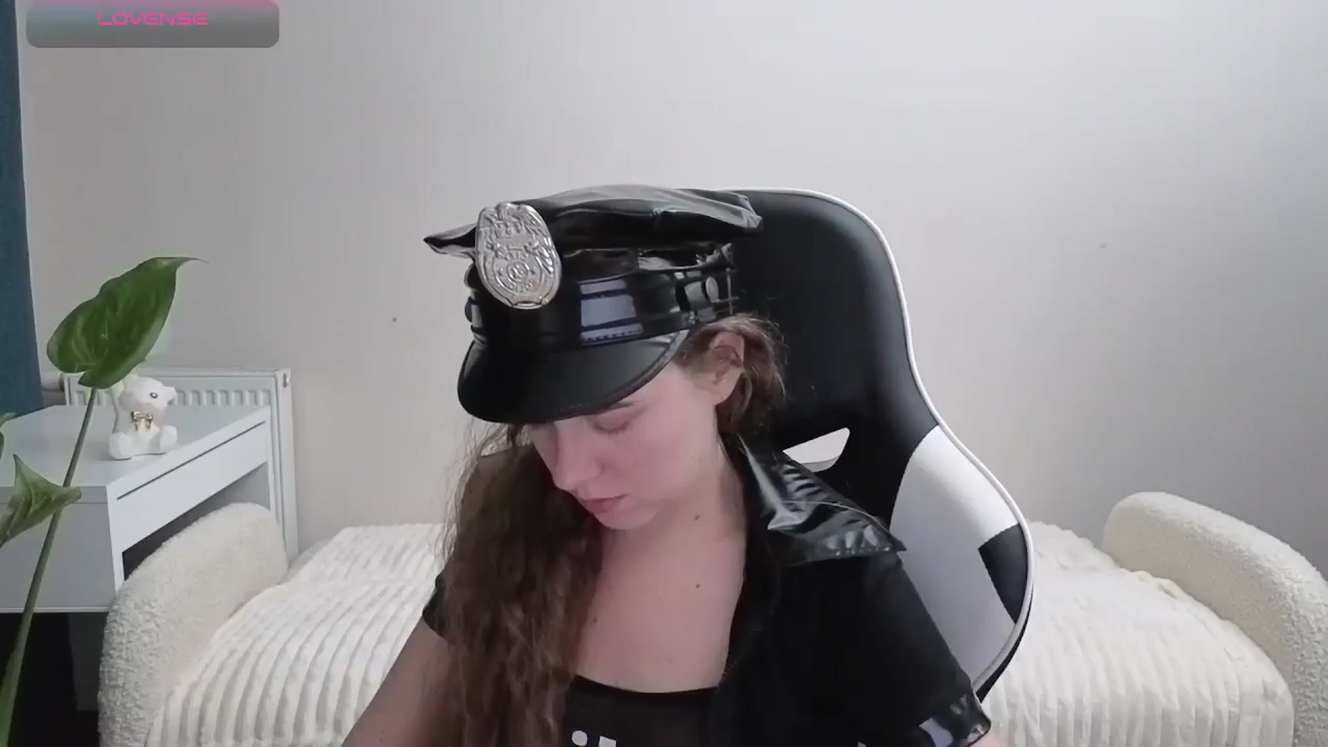 Gallery image thumbnail from BlueFlowerr's myfreecams stream on, 10/31/2025, 21:14 image 14 of 20