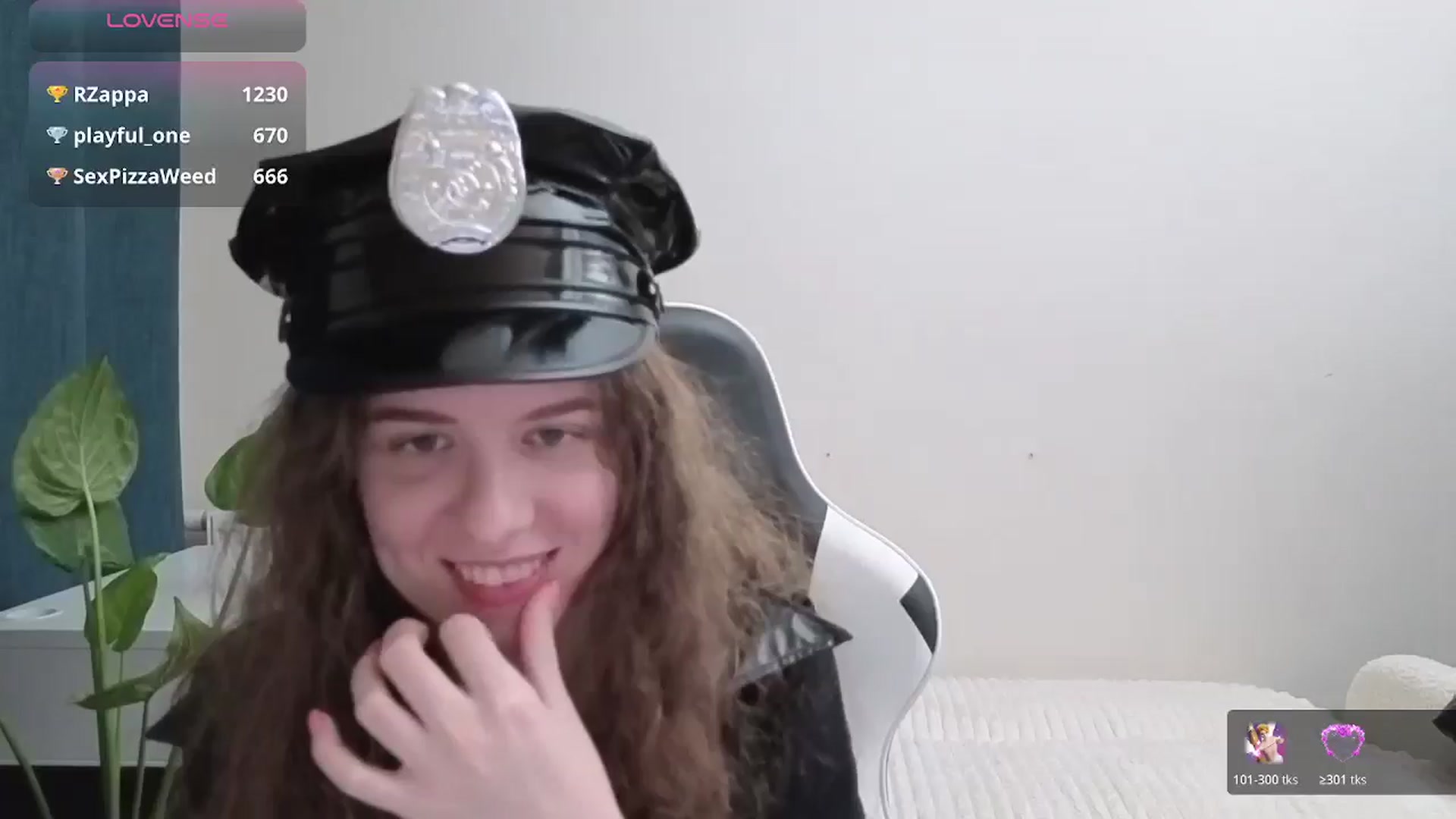 Gallery image thumbnail from BlueFlowerr's myfreecams stream on, 10/31/2025, 22:48 image 12 of 20