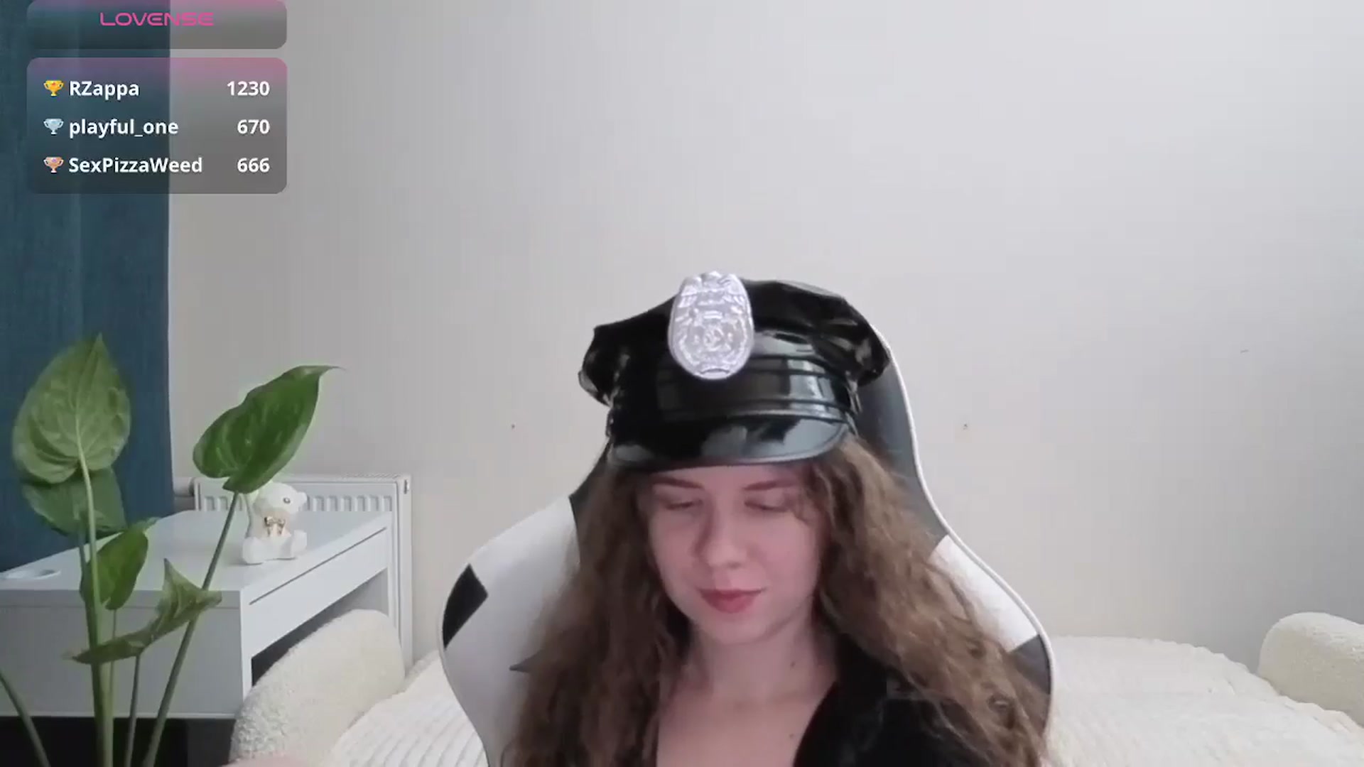 Gallery image thumbnail from BlueFlowerr's myfreecams stream on, 10/31/2025, 22:48 image 9 of 20