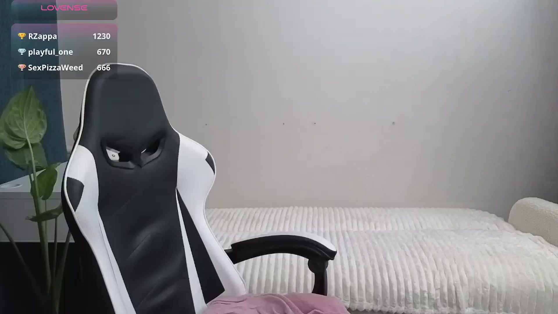 Gallery image thumbnail from BlueFlowerr's myfreecams stream on, 10/31/2025, 22:48 image 6 of 20