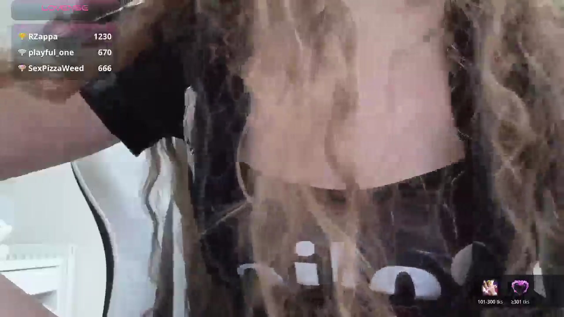Gallery image thumbnail from BlueFlowerr's myfreecams stream on, 10/31/2025, 22:48 image 5 of 20