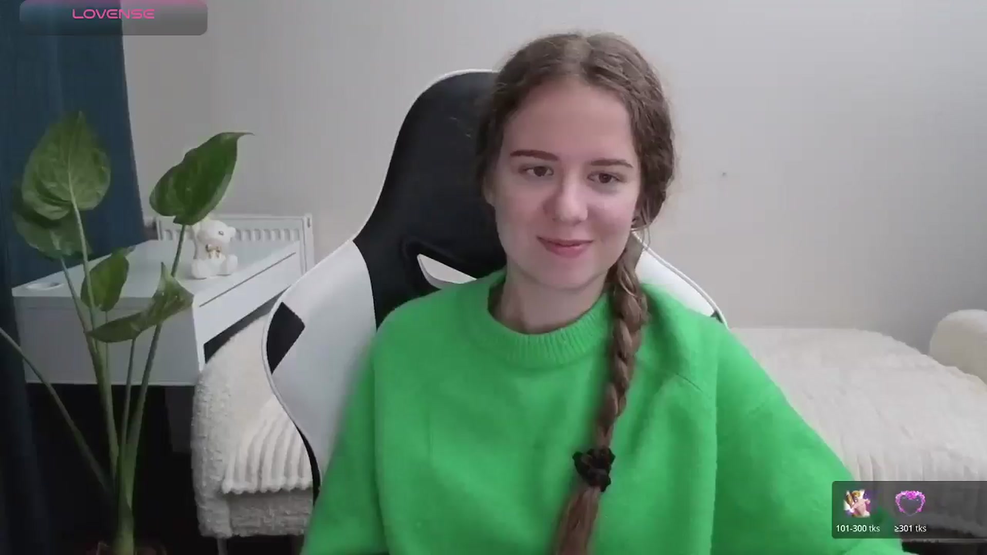 Gallery image thumbnail from BlueFlowerr's myfreecams stream on, 11/01/2025, 18:19 image 11 of 20