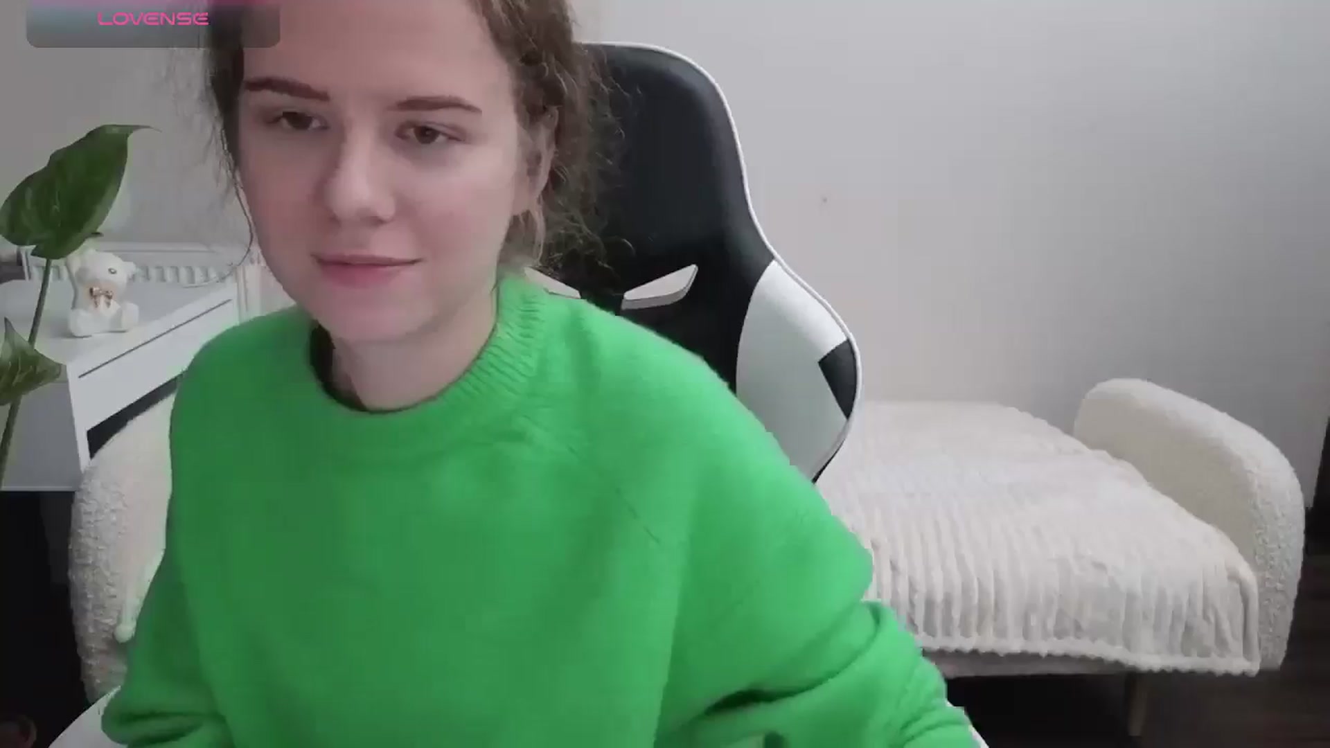 Gallery image thumbnail from BlueFlowerr's myfreecams stream on, 11/01/2025, 19:47 image 15 of 20