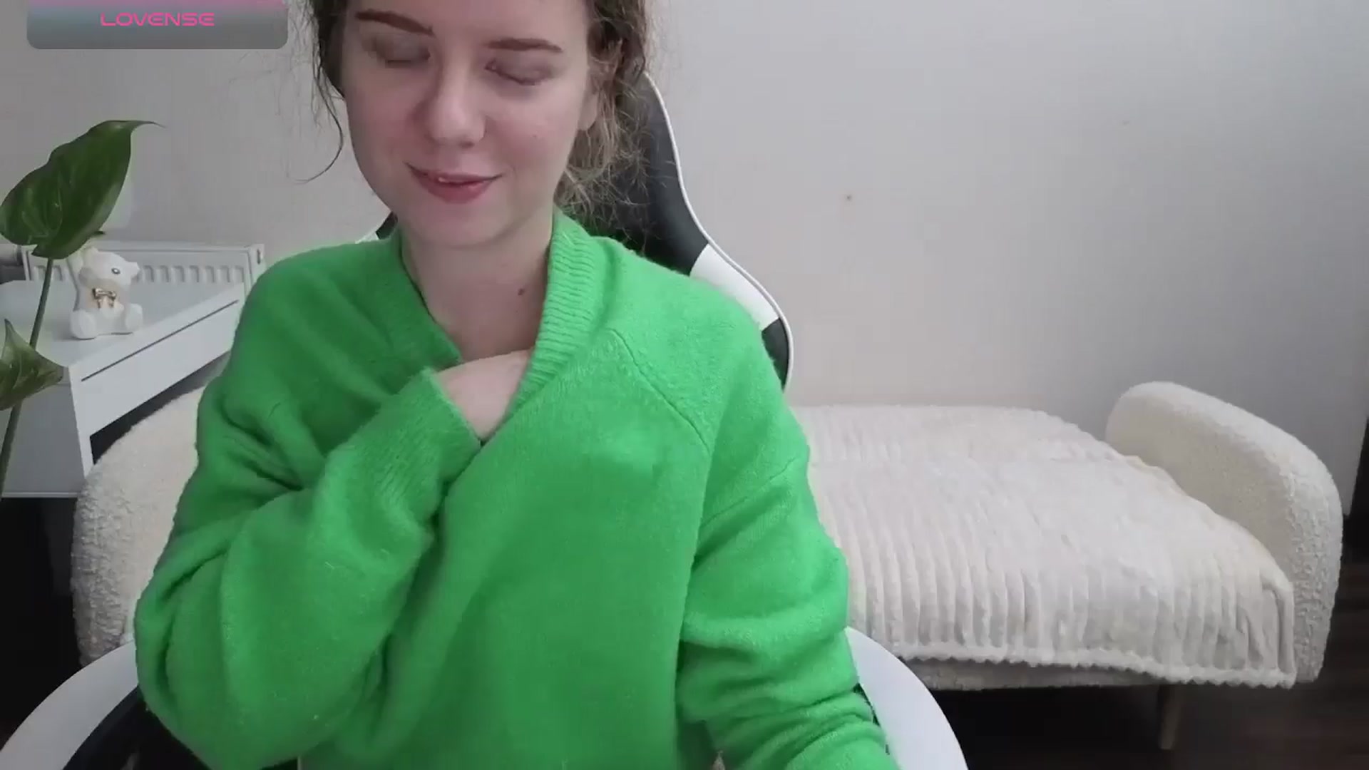 Gallery image thumbnail from BlueFlowerr's myfreecams stream on, 11/01/2025, 19:47 image 10 of 20