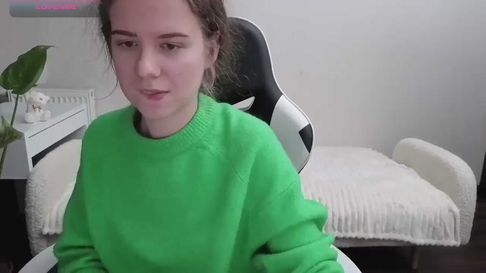 Gallery image thumbnail from BlueFlowerr's myfreecams stream on, 11/01/2025, 19:47 image 14 of 20