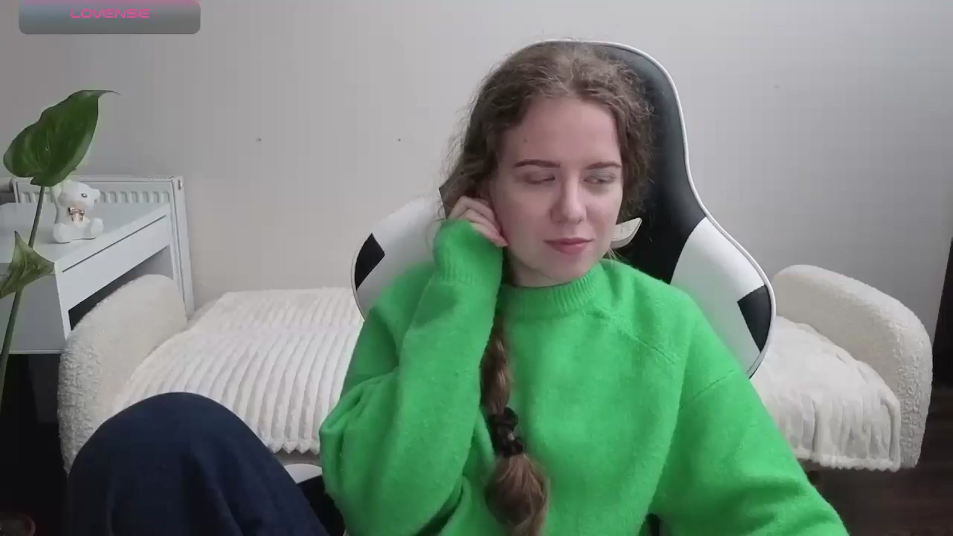 Gallery image thumbnail from BlueFlowerr's myfreecams stream on, 11/02/2025, 24:25 image 4 of 20