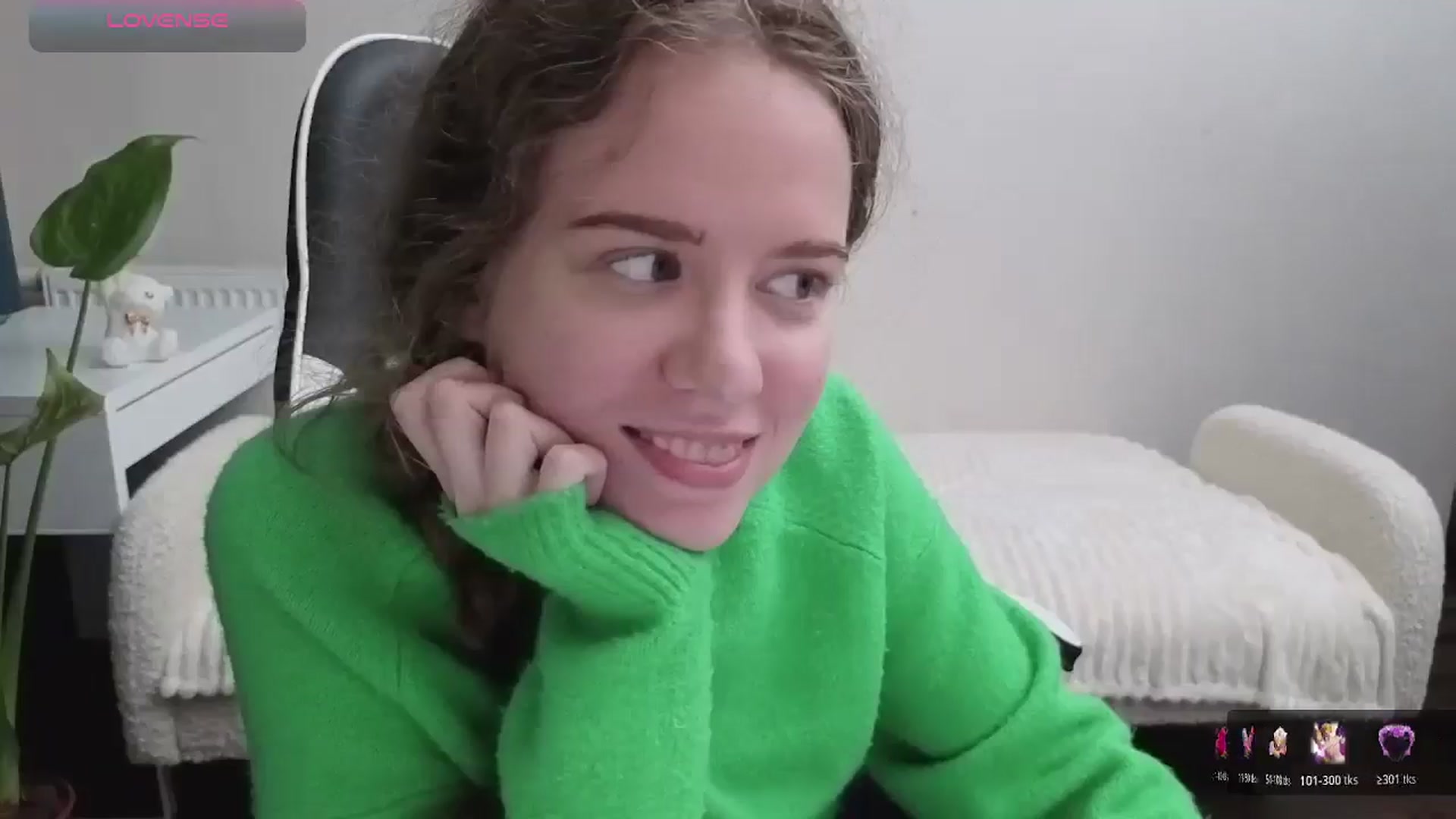 Gallery image thumbnail from BlueFlowerr's myfreecams stream on, 11/02/2025, 24:25 image 10 of 20