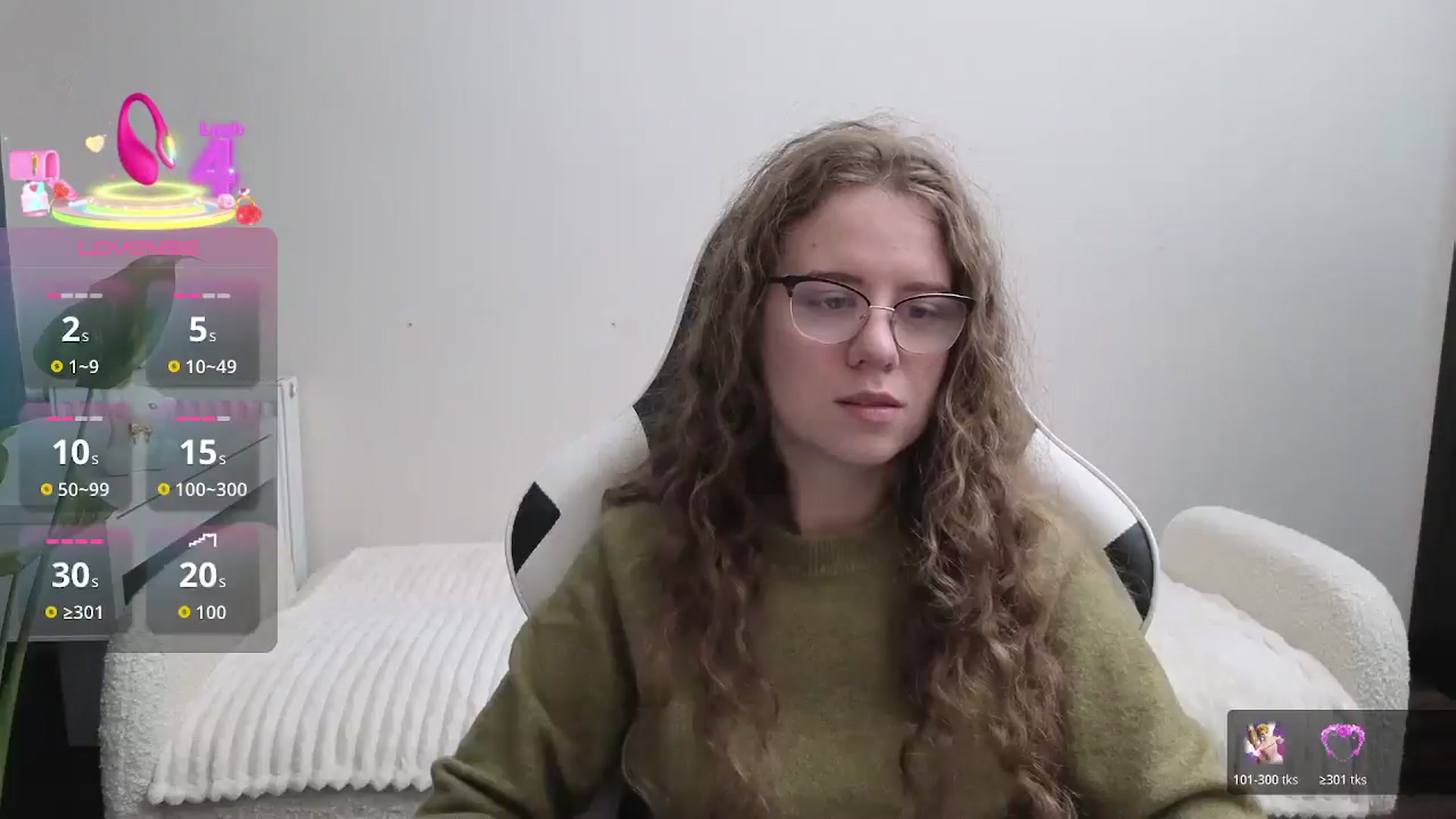 Gallery image thumbnail from BlueFlowerr's myfreecams stream on, 11/02/2025, 18:46 image 8 of 20