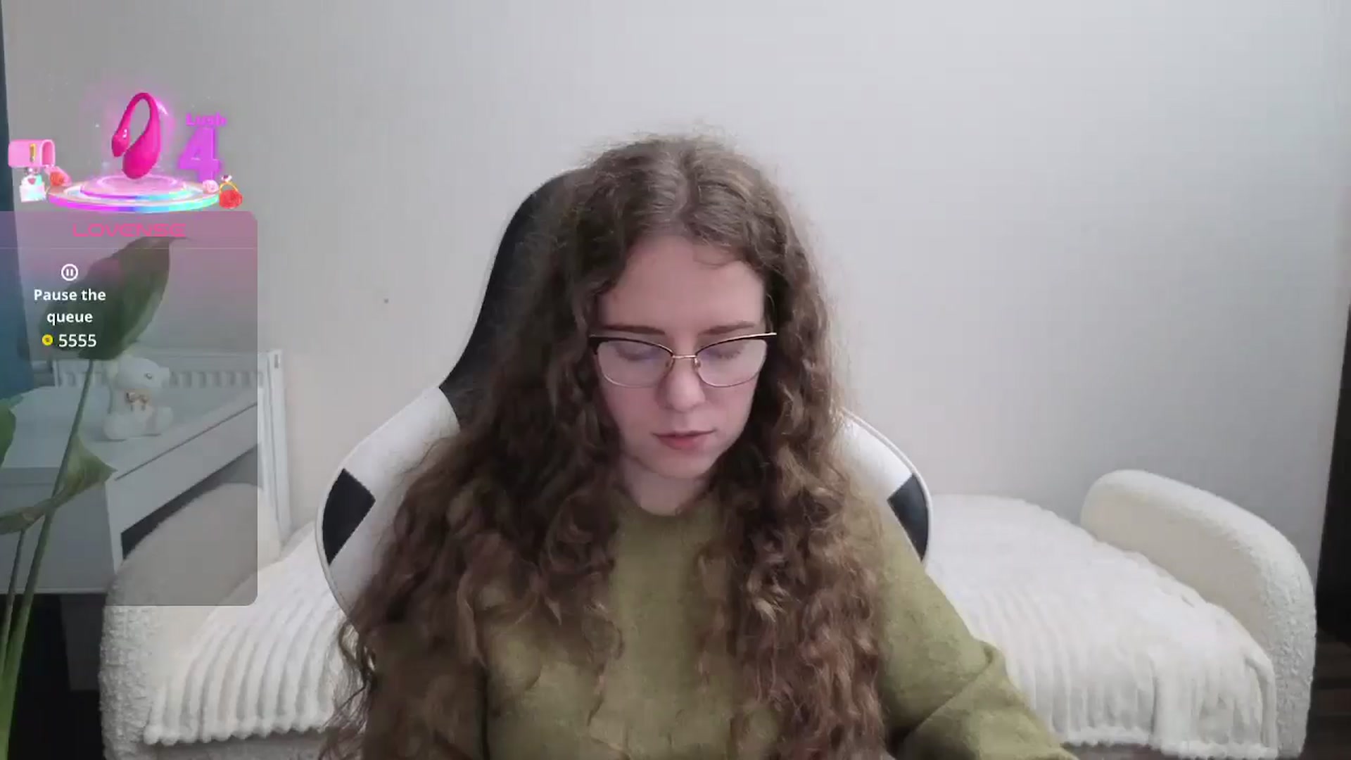 Gallery image thumbnail from BlueFlowerr's myfreecams stream on, 11/02/2025, 18:46 image 4 of 20