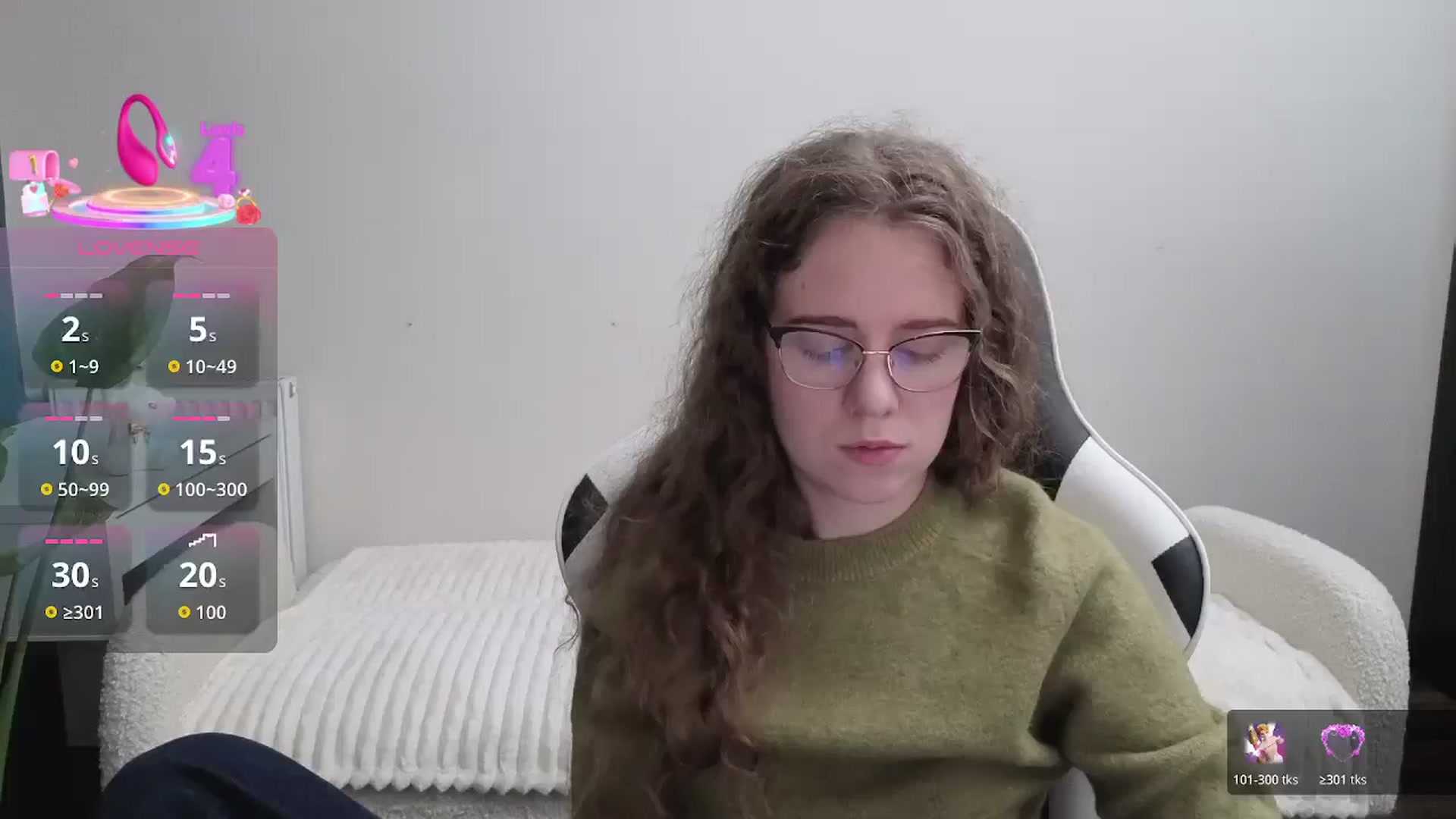 Gallery image thumbnail from BlueFlowerr's myfreecams stream on, 11/02/2025, 18:46 image 20 of 20